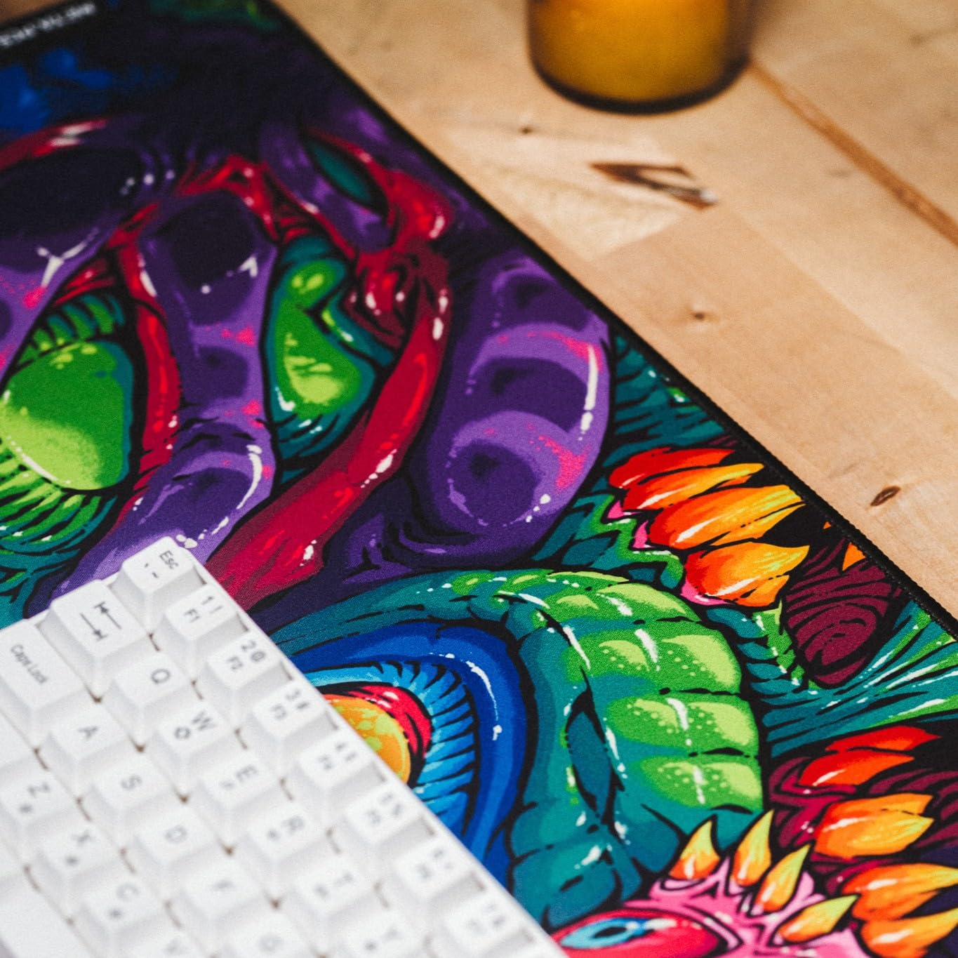 Hyperbeast Artwork - Alfombrilla de mouse para juegos con bordes cosidos, base de goma natural antideslizante duradera, impermeable, para teclado de computadora para profesionales de deportes