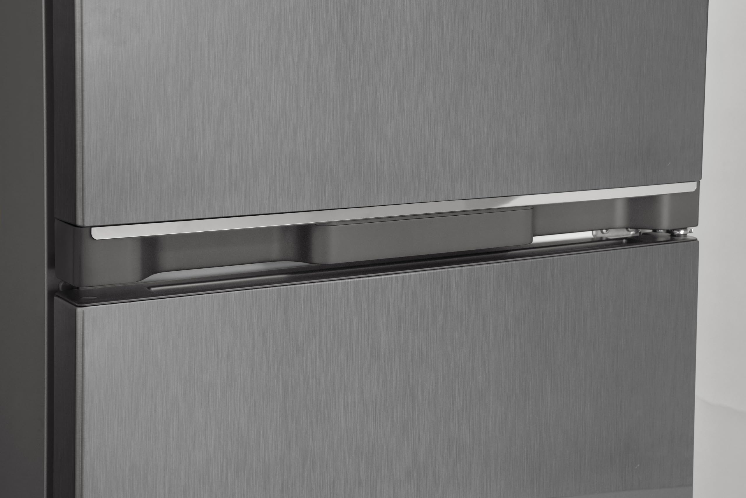 SHARP SJ-FBB05DTXLD-EU freistehende Kühl-Gefrierkombination (Low Frost, EEK D, 288 L, 38 dB), (Gemüsefach mit Feuchtigkeitsregler), Inox Look, H180 x B54cm
