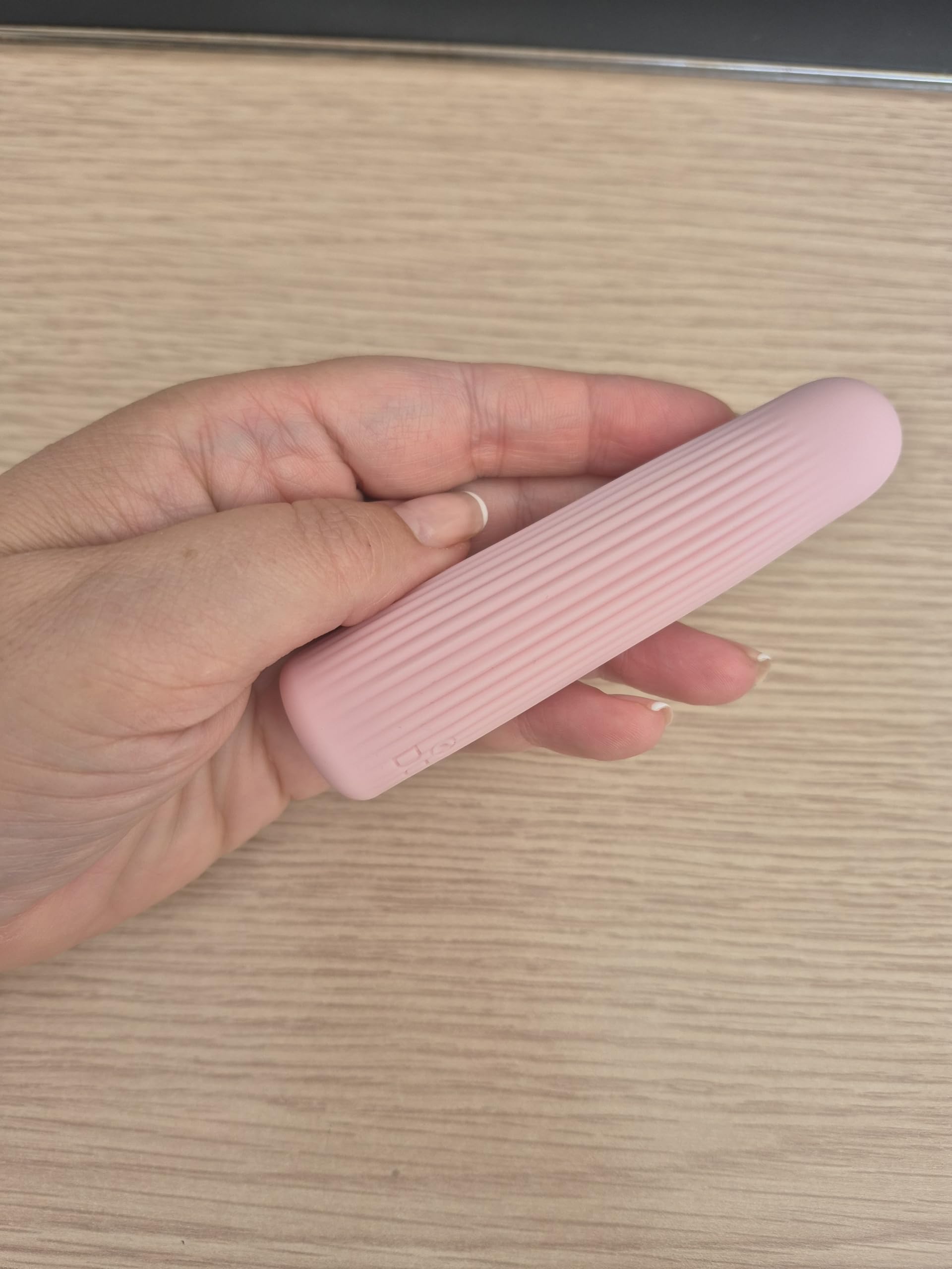 Celo de Maloo – Vibro Clito Femme en Silicone Liquide Rose | 10 Modes de Vibration | Waterproof, Rechargeable USB, Discret & Silencieux | Sextoy Femme Compact – Marque Française