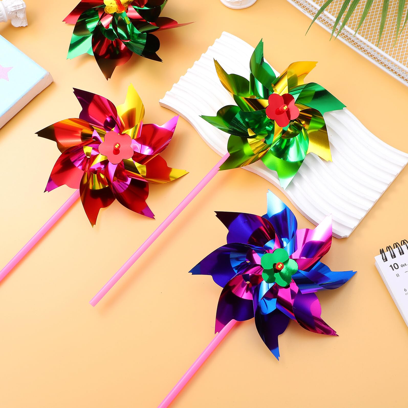 100 Pezzi Girandole a Vento di Plastica Colorate, Giocattoli Mulino a Vento per Bambini, Facili da Assemblare, Decorazioni per Giardino e Giochi All’aperto