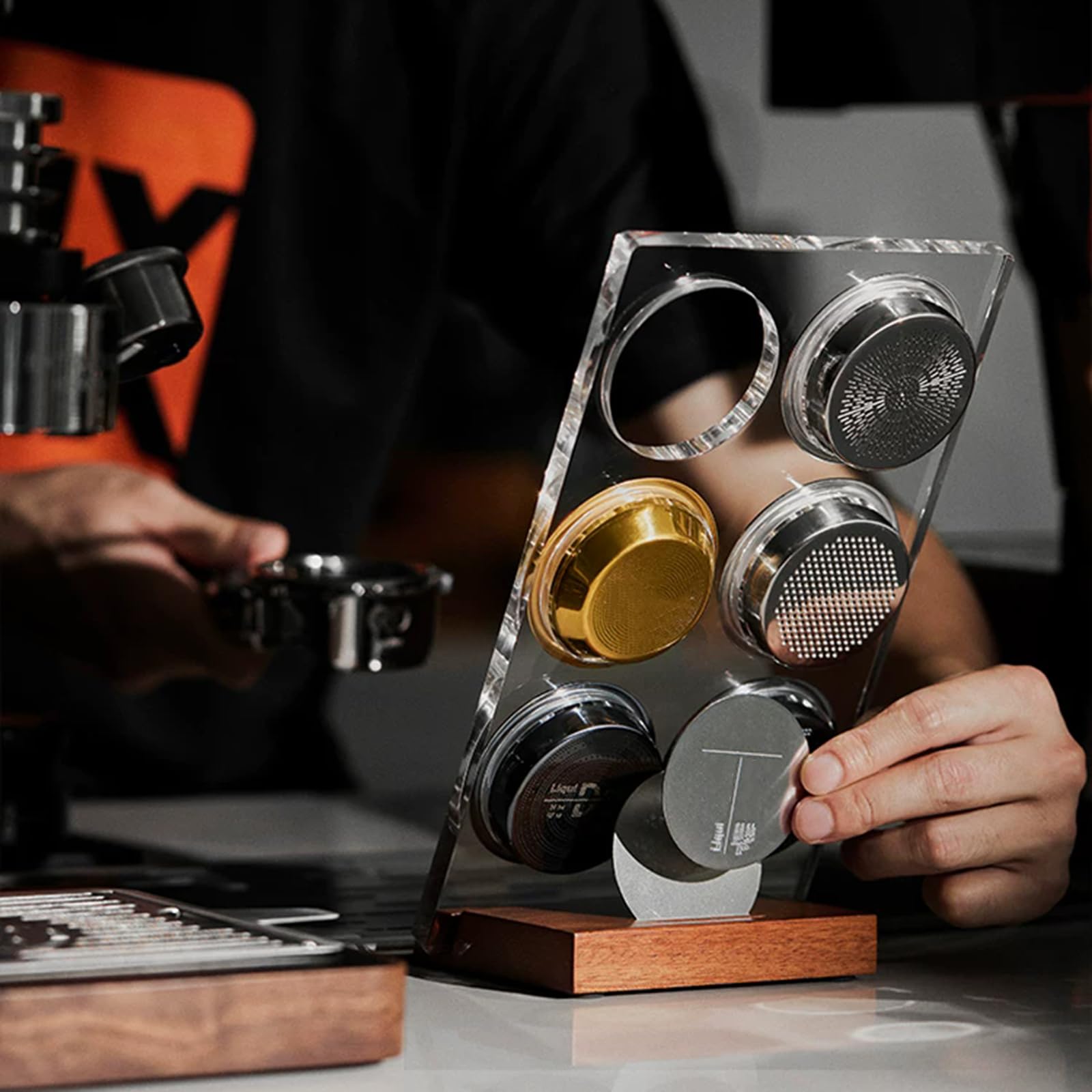 Espressosiebhalter Aus Acryl, 6-loch-siebträgerhalterung Mit Holzsockel, Aufbewahrung Für Siebkorb Für Kaffeemaschine (58 Mm)
