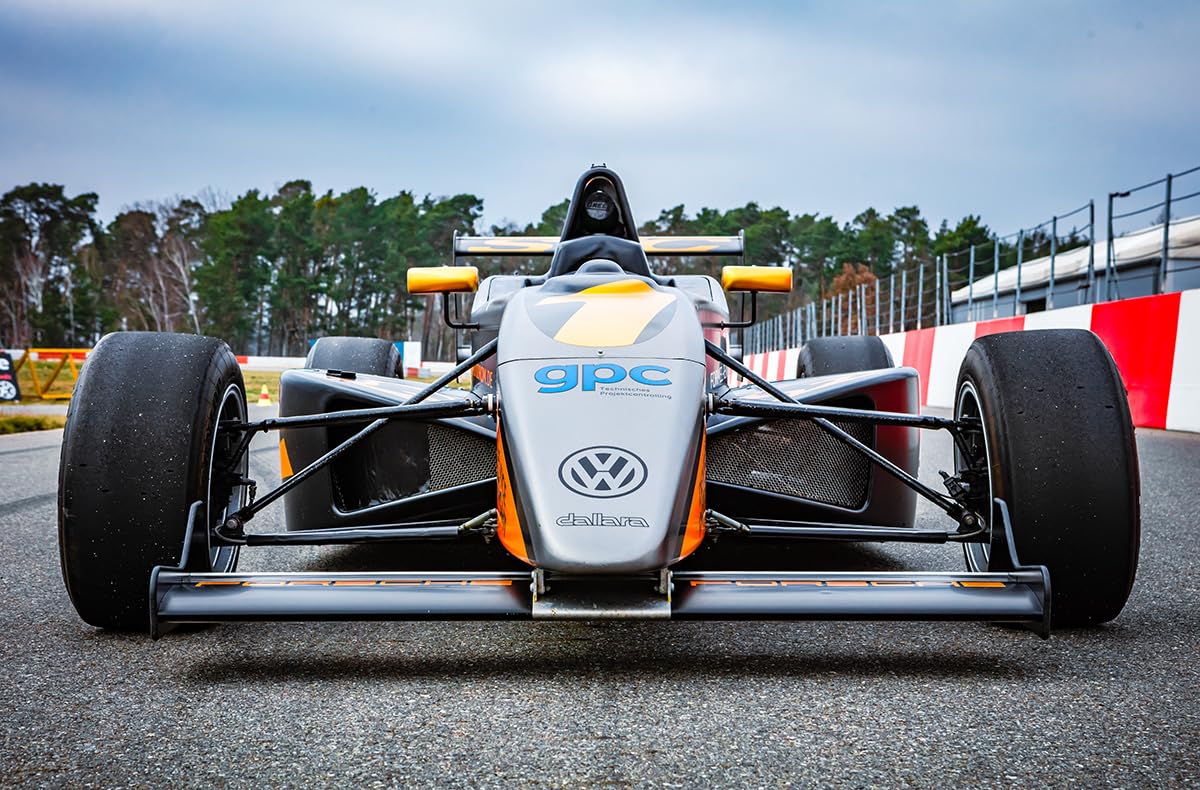 JOCHEN SCHWEIZER Geschenkgutschein: Formel Masters am Spreewaldring (5 Rdn.)