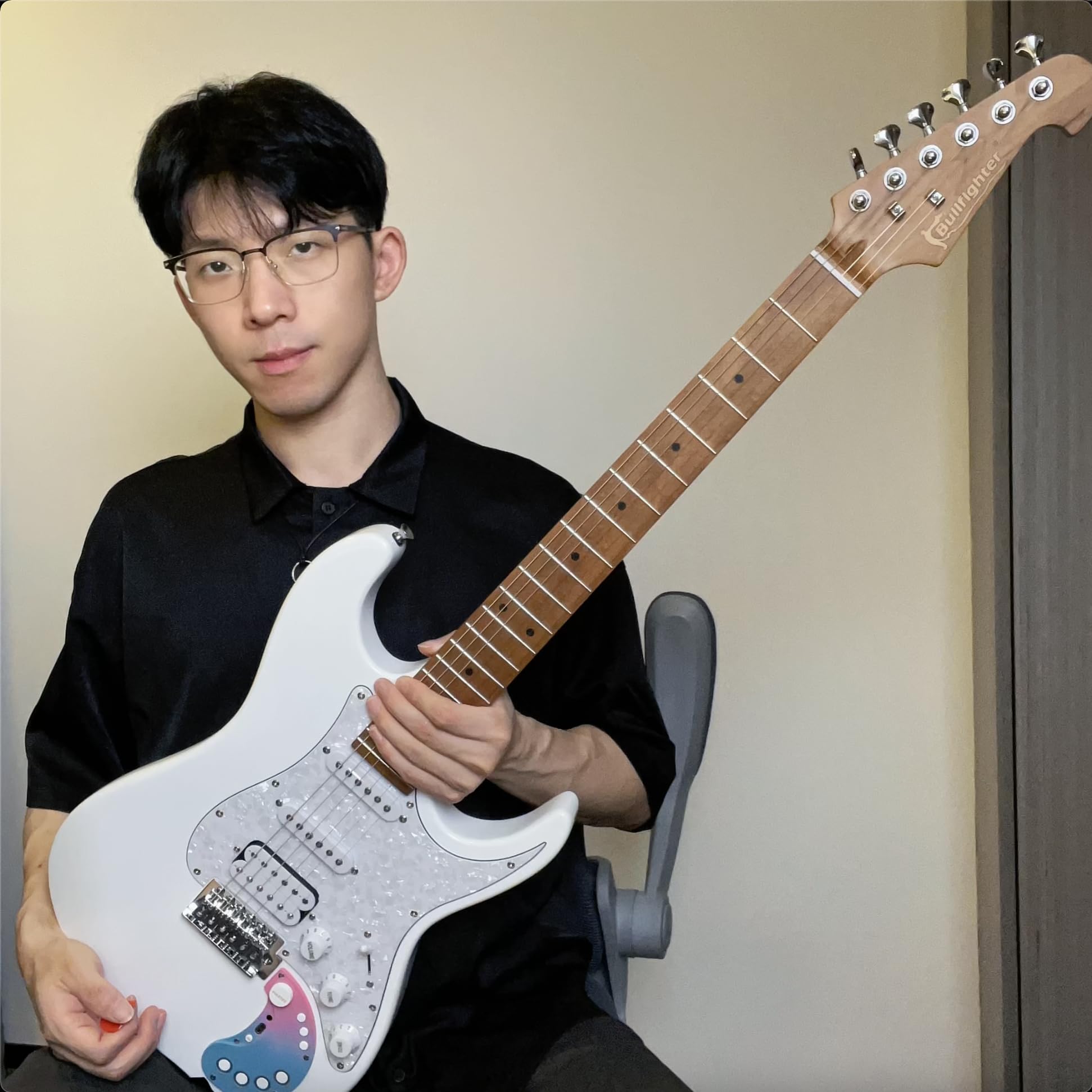Bullfighter D-160SE Smart Electric Guitar, Built-in Effector