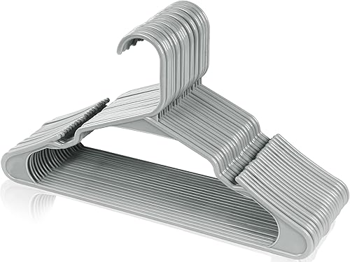 Vista 81 de Utopia Home - Perchas de plástico, paquete de 50 unidades, duraderas y fuertes, perfectas para ahorrar espacio, organizar armario con ranuras
