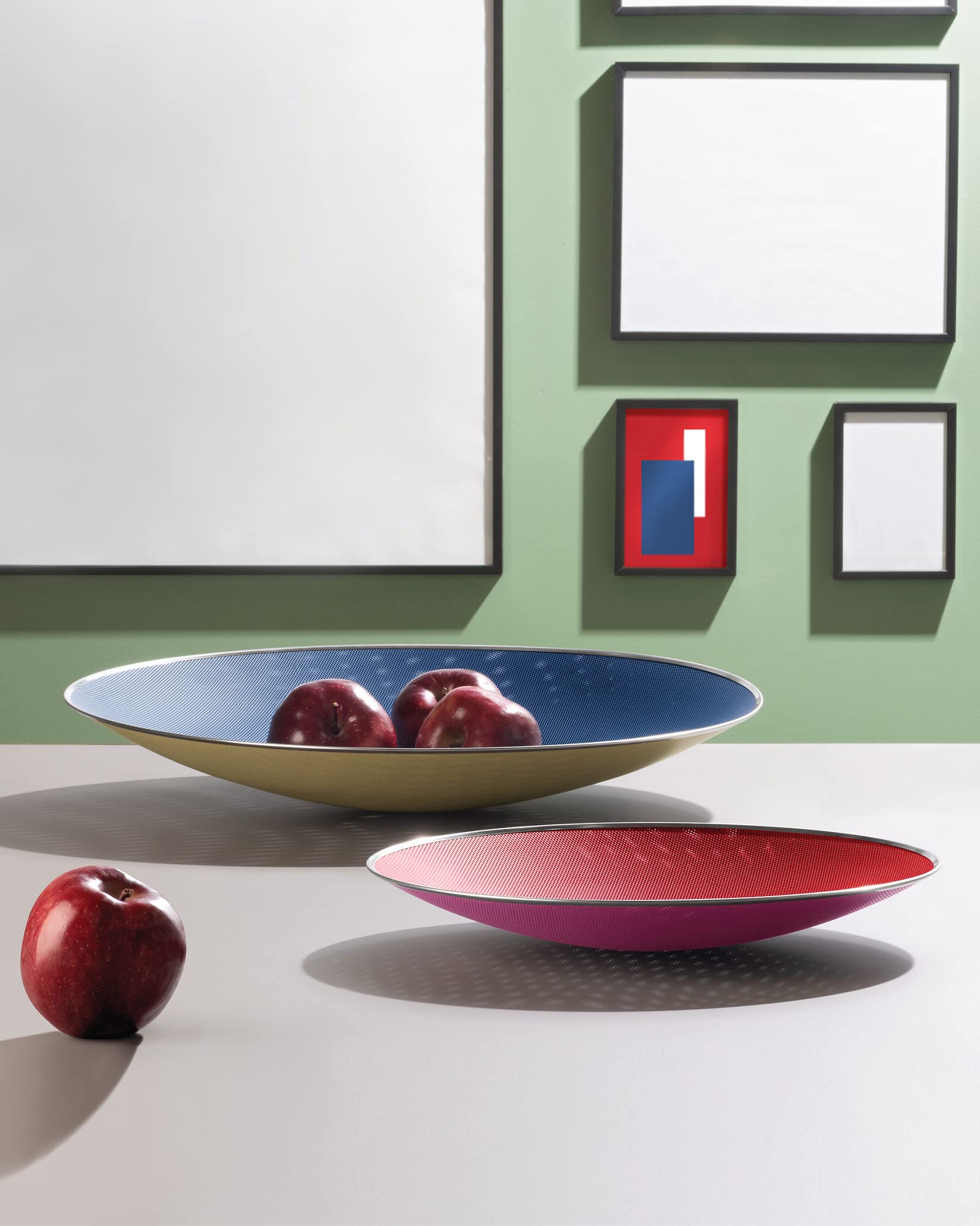 Alessi SC01/33 Cohncave Centrotavola di Design Traforato in Acciaio Colorato con Resina Epossidica, Rosso e Viola, Diametro 33 cm