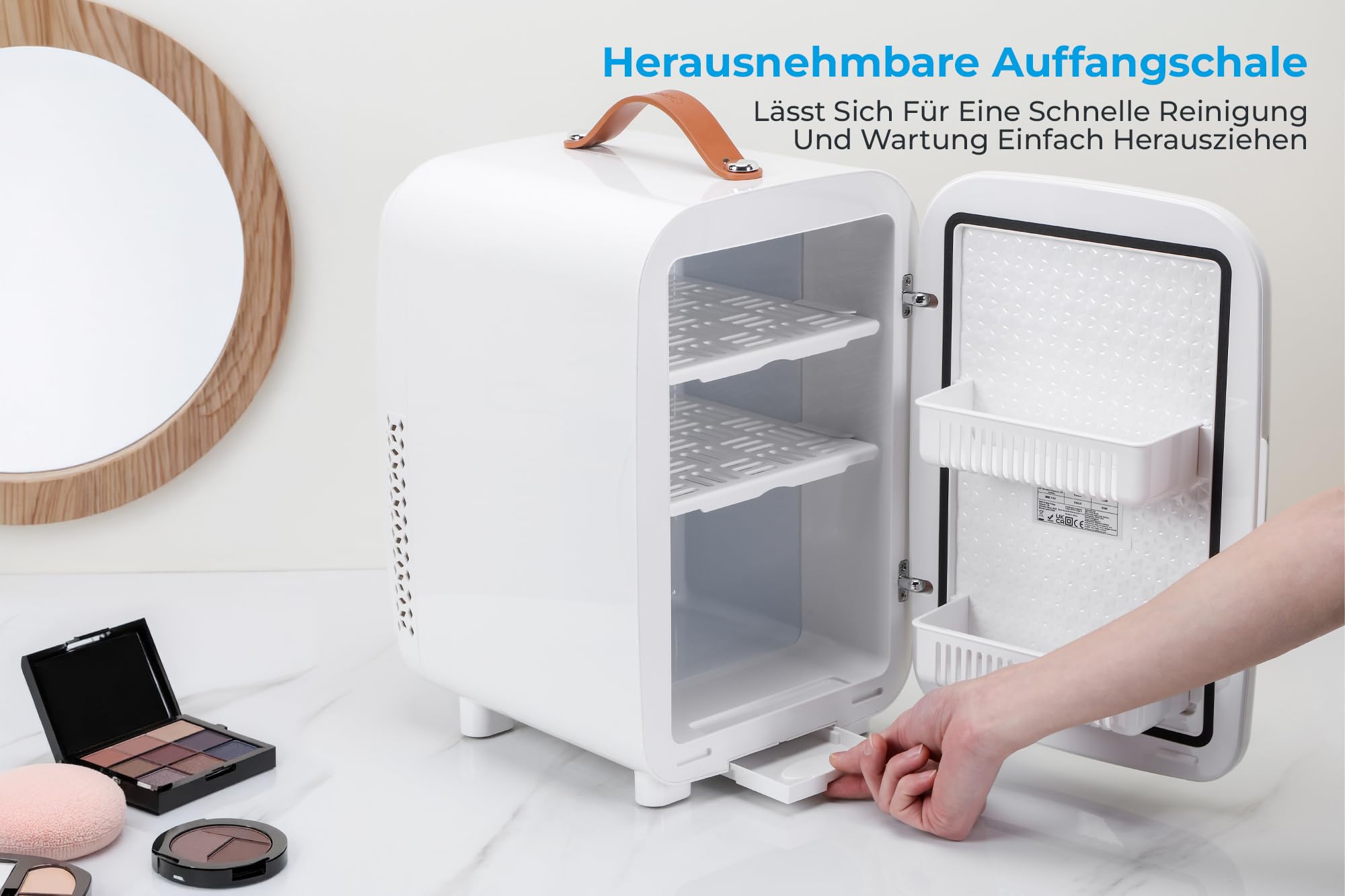 Subcold PRO15 Mini-Kühlschrank – Leise & energieeffizient, USB- & AC-betriebener kleiner Kühlschrank für Schlafzimmer, Auto, Büro & Reisen | Tragbarer Mini-Kühlschrank für Hautpflege, Beau | Schwarz