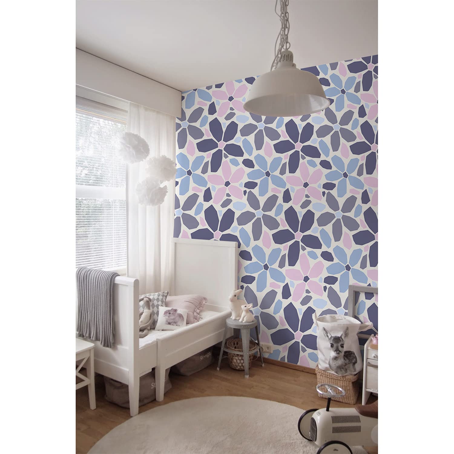 Papier peint fleurs géométriques pour rénover un meuble ou mur abîmé facilement