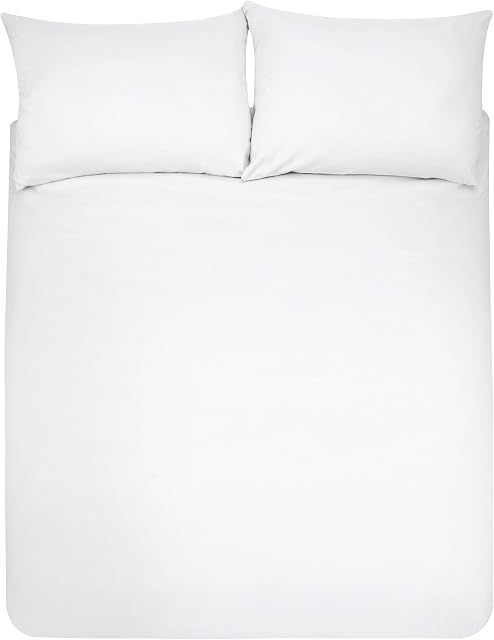 AmazonBasics Microfibre Duvet Set, Bright White, 230cm x 220cm / 50cm x 80cm x2