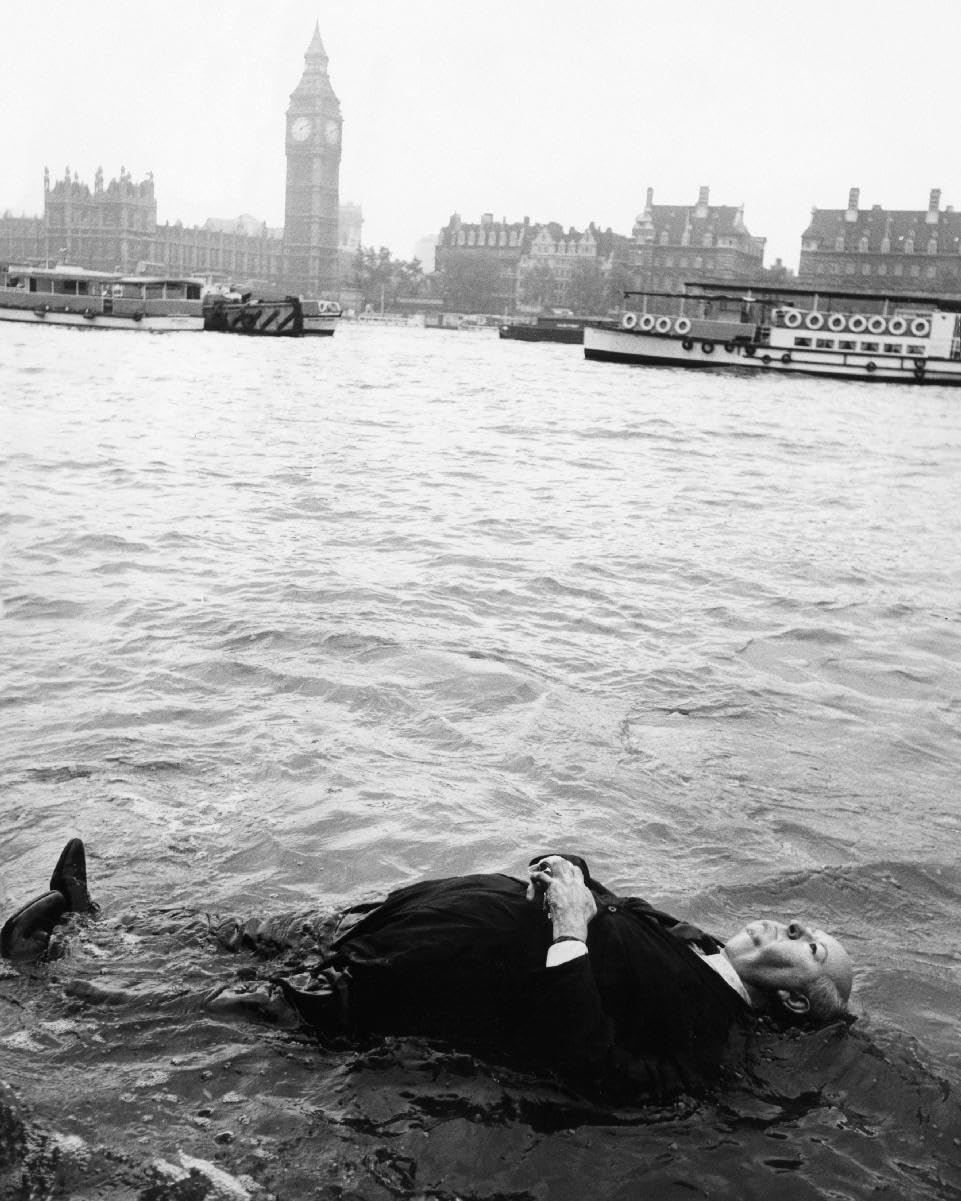 Frenzy (1972) Alfred Hitchcock 10x8 Photo