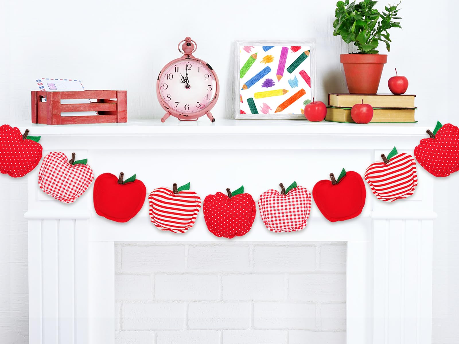 Bannière de rentrée scolaire en tissu de pomme rouge à pois guirlande 3D Whaline