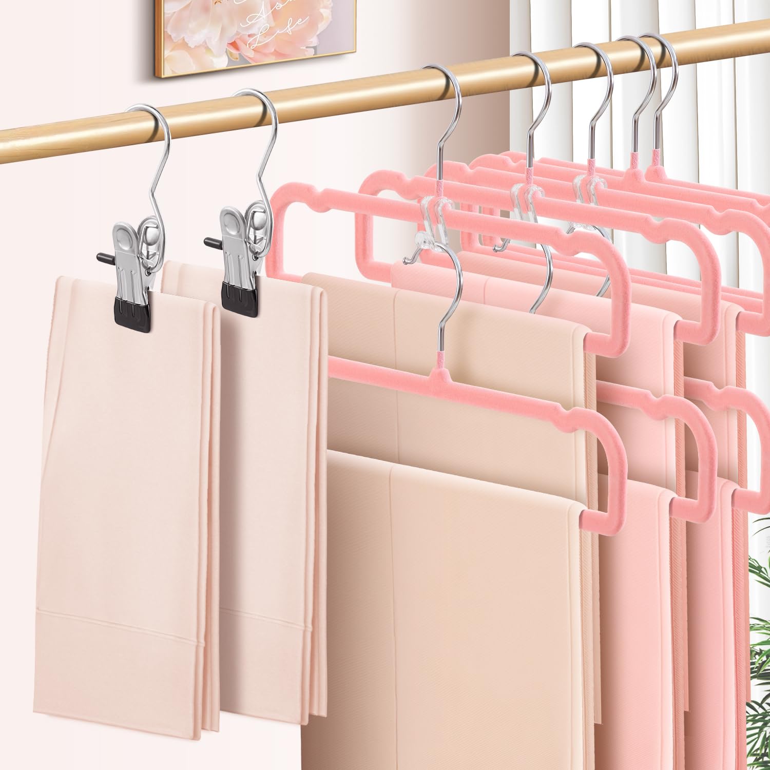 Confezione da 30 grucce in velluto antiscivolo per jeans, con 10 ganci e 2 clip, resistenti, sottili, salvaspazio, con gancio girevole a 360°, per pantaloncini, gonne e reggiseni (rosa)