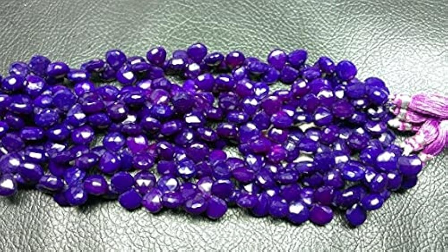 Perles cœur calcédoine bleu profond pour créer vos bijoux d'été chic