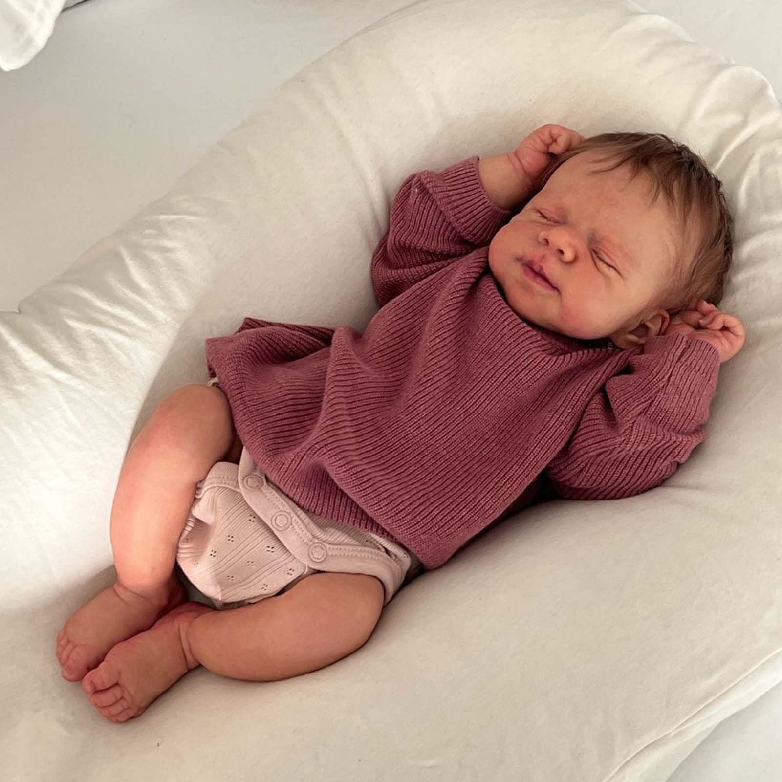 RXDOLL Schlafende Reborn-Babypuppen Vinyl Ganzkörper Mädchen, 18 Zoll Realistische Neugeborene, Lebensechte Silikon Reborn Puppe, Anatomisch Korrekte Babypuppe Spielzeuge für Kinder ab 3 Jahren