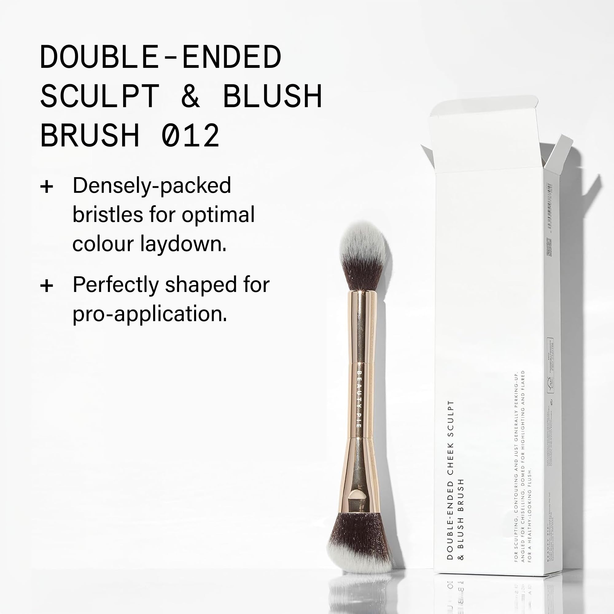Beauty Pie Brocha de doble punta para esculpir y rubor 012 – Brocha de maquillaje profesional en ángulo y resaltado cónico – Cerdas sintéticas veganas y libres de crueldad animal – Esculpir, mezcla y