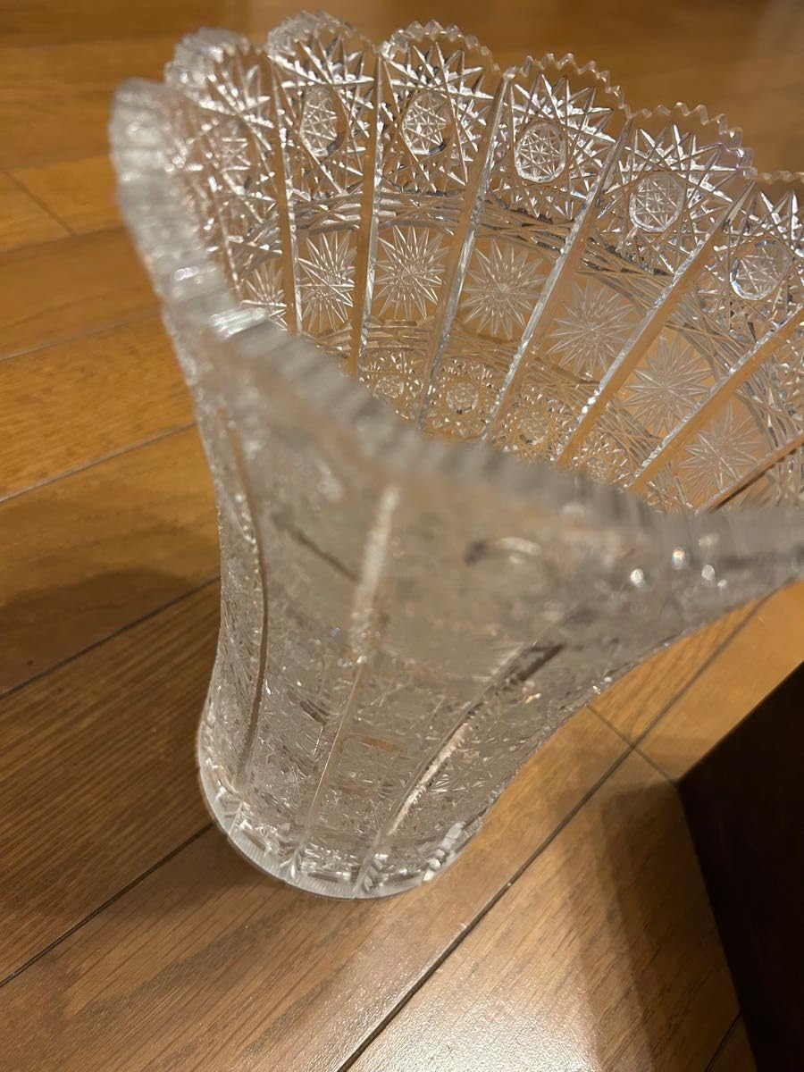 ボヘミアングラス ボヘミアフラワーベース 花瓶 専用ケース付き ボヘミアングラス ボヘミアフラワーベース 花瓶 専用ケース付き