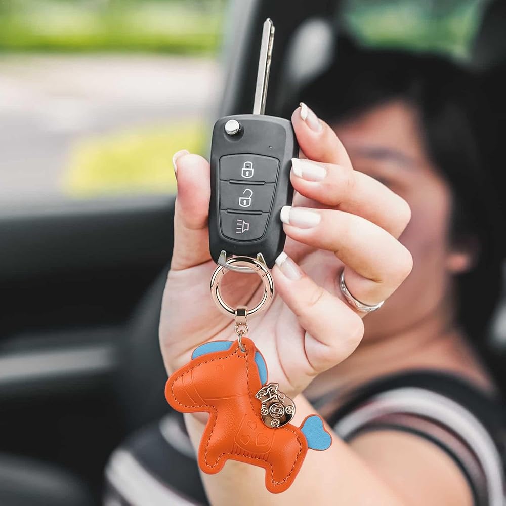 Amazon.co.jp: [Buogint] バックパック用馬キーホルダー、革製馬