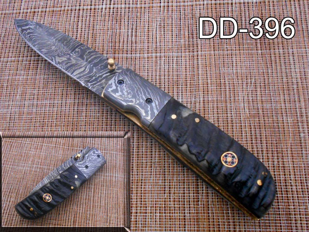 Round Shape Hand Forged Damascus Steel Folding Knife, Ram Horn Scale with Damascus Bolster, 7.75