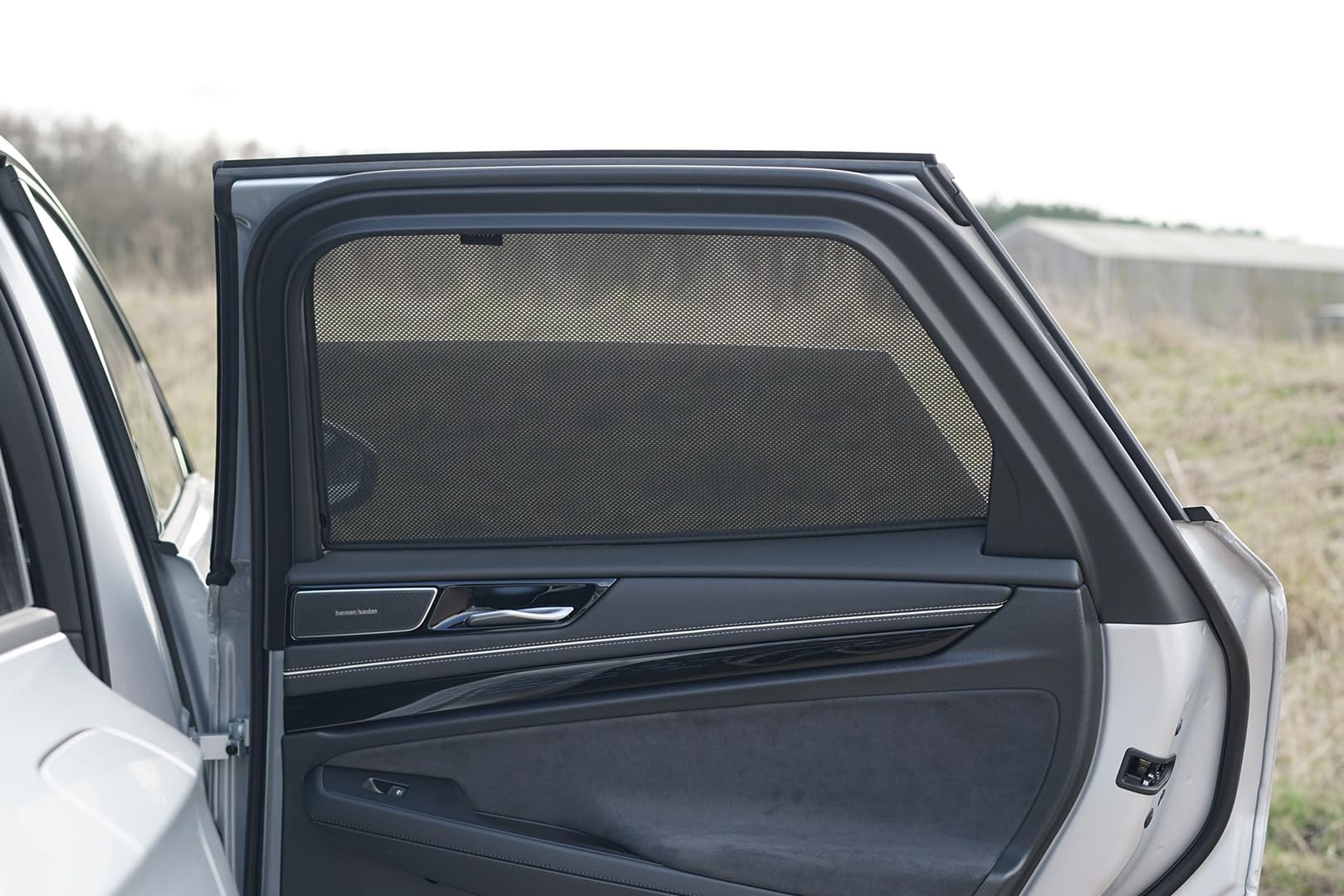 Satz Car Shades (Hintertüren) kompatibel mit Volkswagen ID.7 Tourer 2024- (2-teilig) Passgenaue Sonnenschutzblenden