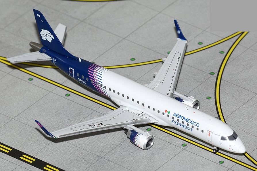 Amazon.com: GeminiJets GJAMX2320 Aeromexico Connect Embraer