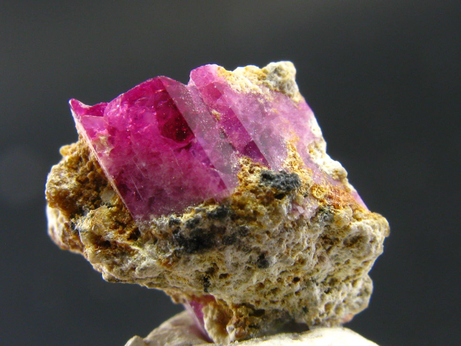 Rare Gem Bixbite Red Emerald Beryl Crystal From Utah USA - 8.75 Carats