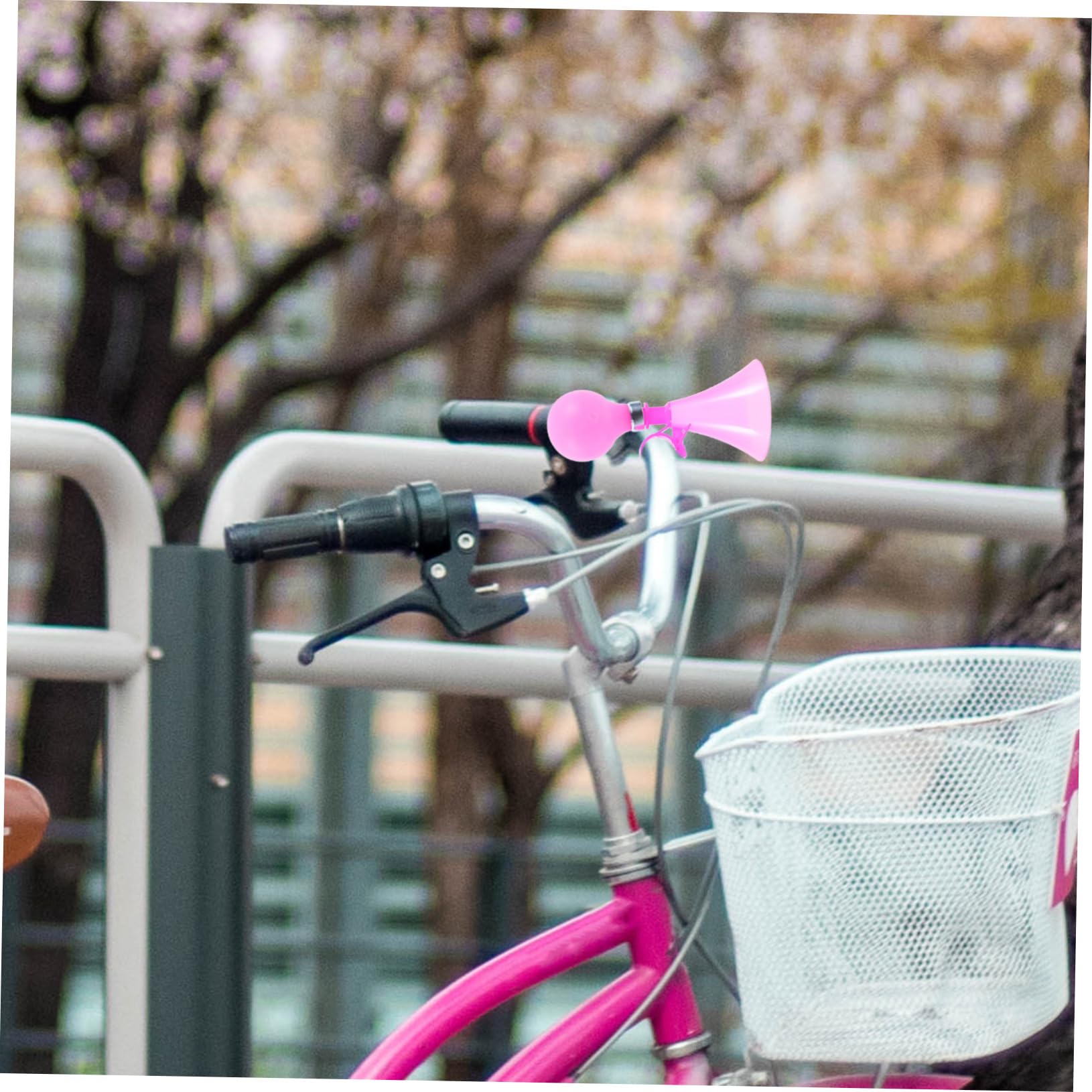 Klaxon de Vélo Rose pour Garçon et Filles, Klaxon à Air en Plastique Léger, Avertisseur Sonore de Sécurité, Accessoire Vélo Électrique et Trottinette, Signalement Plusieurs Styles