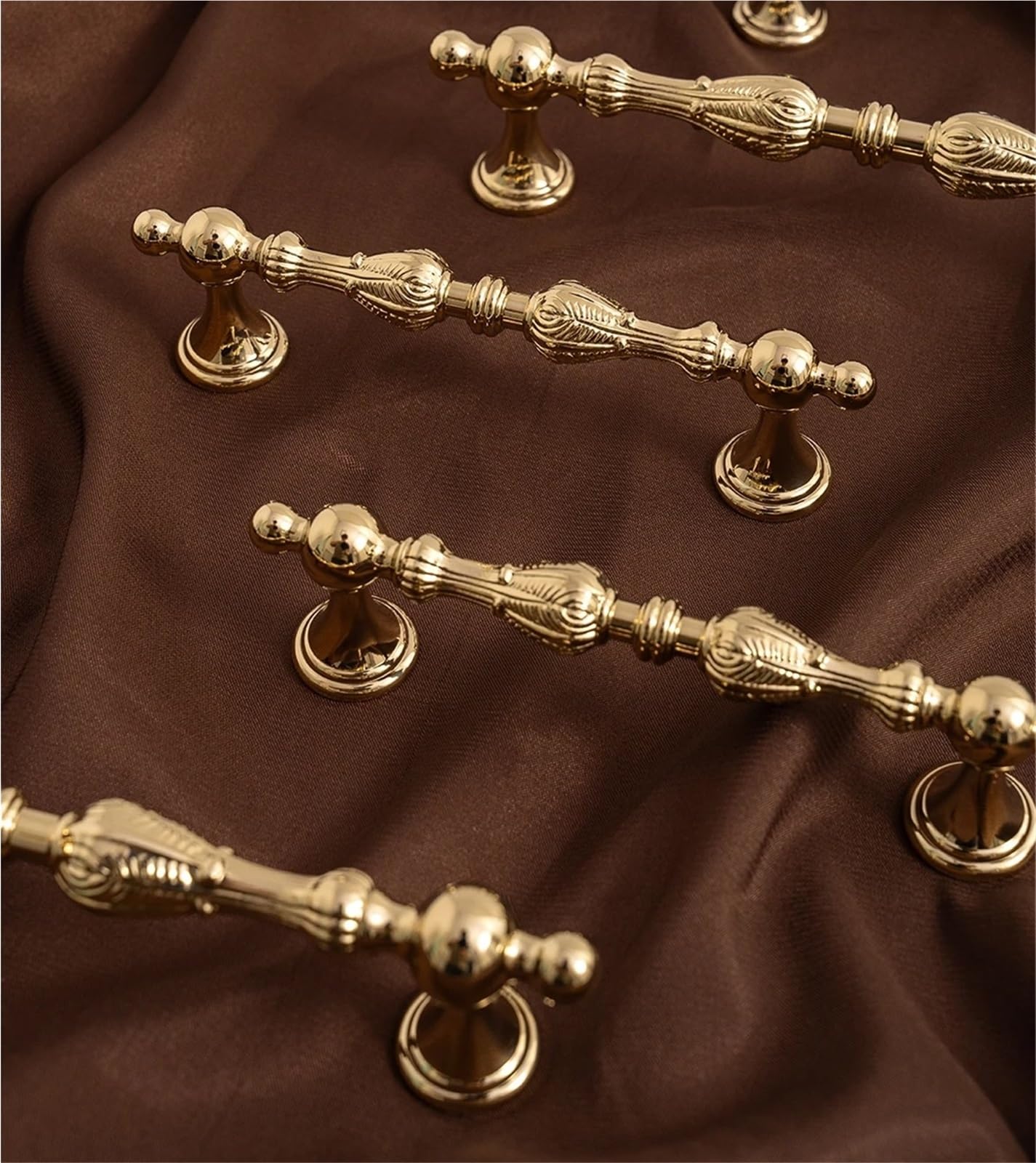 Maniglie in ottone vintage per armadietti da cucina di lusso europei, pomelli per mobili, cassetti, camera da letto, armadio (6203-128-PVDJ)