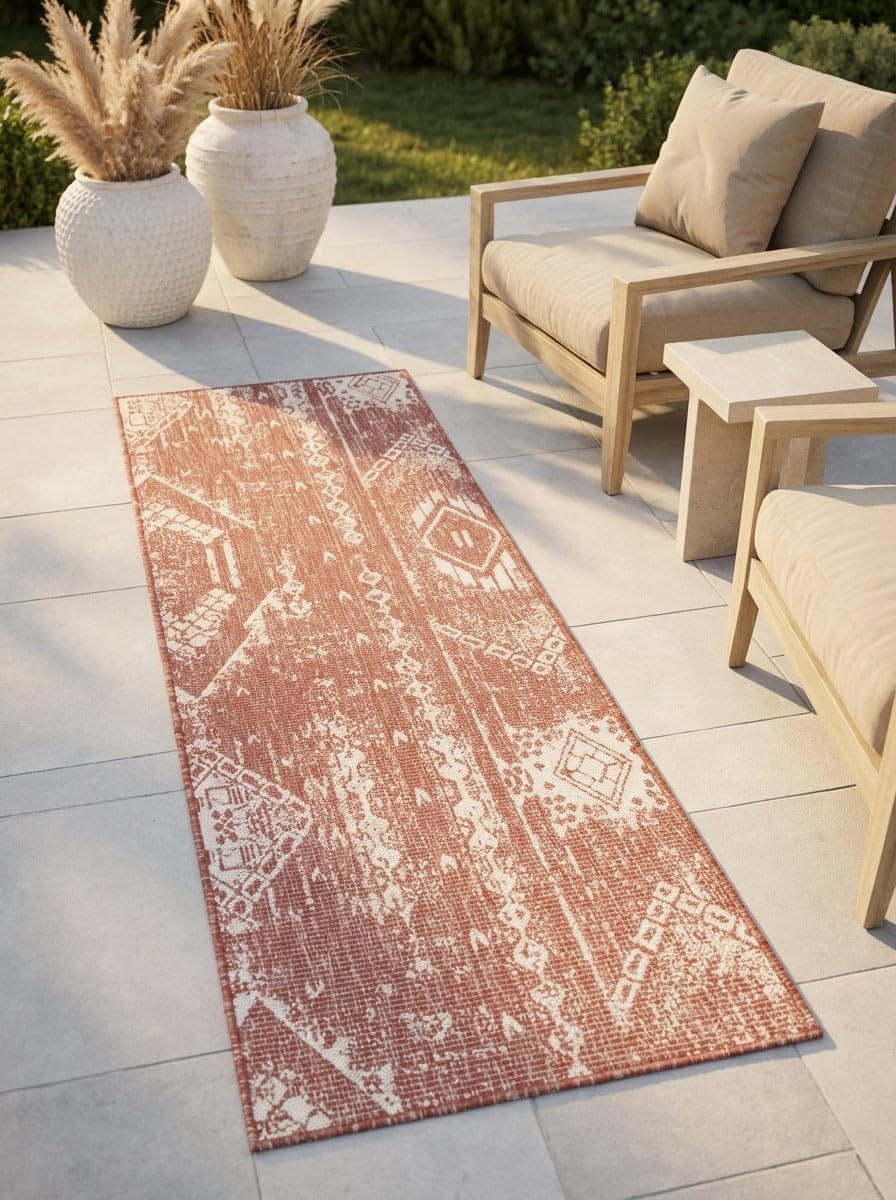 Rugs.com Outdoor Bohemian Collection Rug – 4 Ft Round Yellow Flatweave Rug Perfect for Kitchens, Dining Rooms