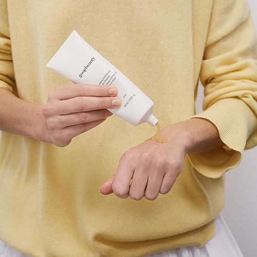 Miniatura 10 de goop Beauty Cleansing Balm  Removedor de maquillaje y limpiador facial para pieles sensibles  Extracto de azafrán, vitamina E y microesferas