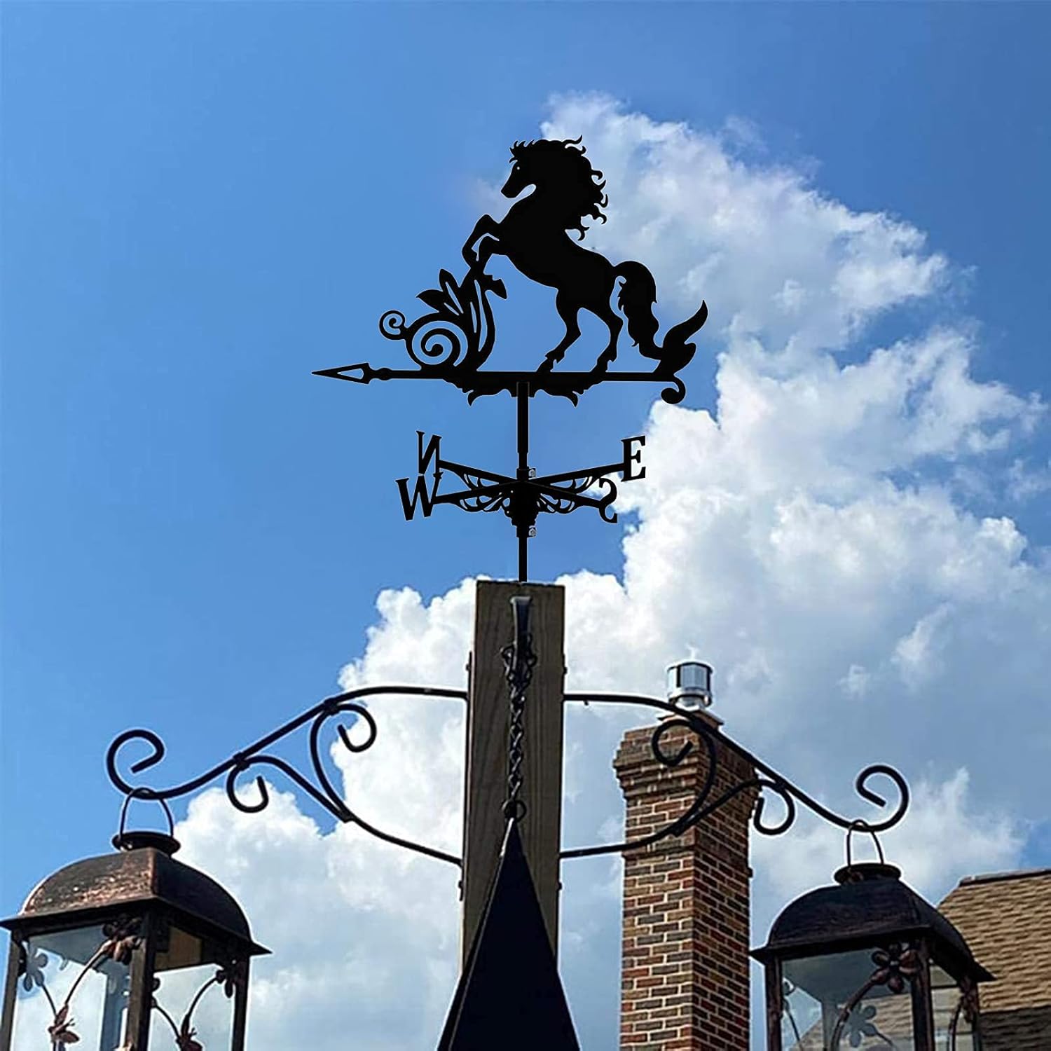 Wind-seeing Chicken Wind-seeing Chicken with Roof Bracket Wind-seeing Chicken Wind Vane Retro Stainless Steel Home Decoration Gift Creative Wild Horse Farm Building Male Dog Fishing Scene Shape Metal