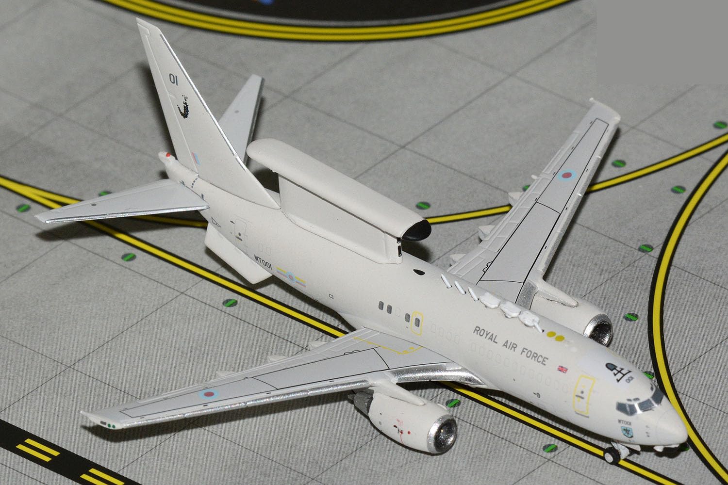 Gemini MACS GMRAF150 Royal Air Force (RAF) Boeing E-7A Wedgetail WT001 1:400 Scale