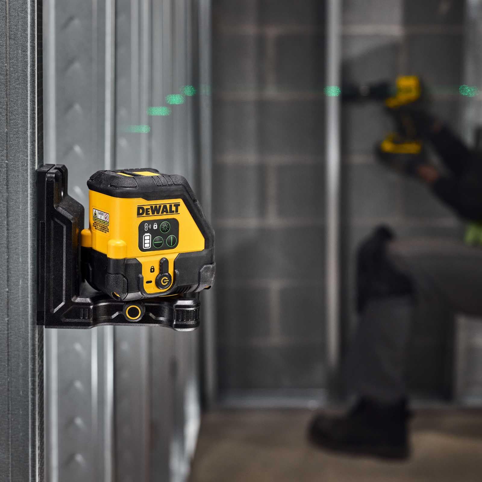 DeWALT Niveau Laser à Ligne Verte avec Batterie Intégrée et Auto-Nivellement, DCLE14201GB-XJ