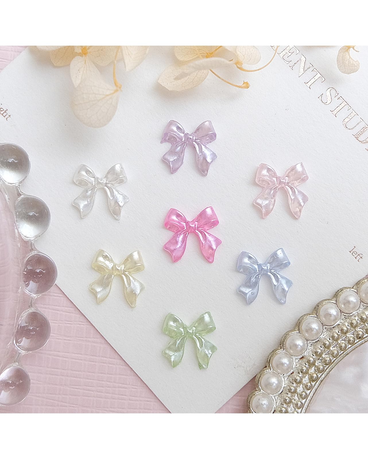 ネイルパーツ リボン 小さめ ミニ 3D 立体 レジンパーツ 可愛い 蝶結び ネイルパーツ DIYネイル ネイル ネイルアート ジュエリーパーツ い ハンドメイド デコパーツ（約50個セット） (バタフライリボン、ランダムな色)
