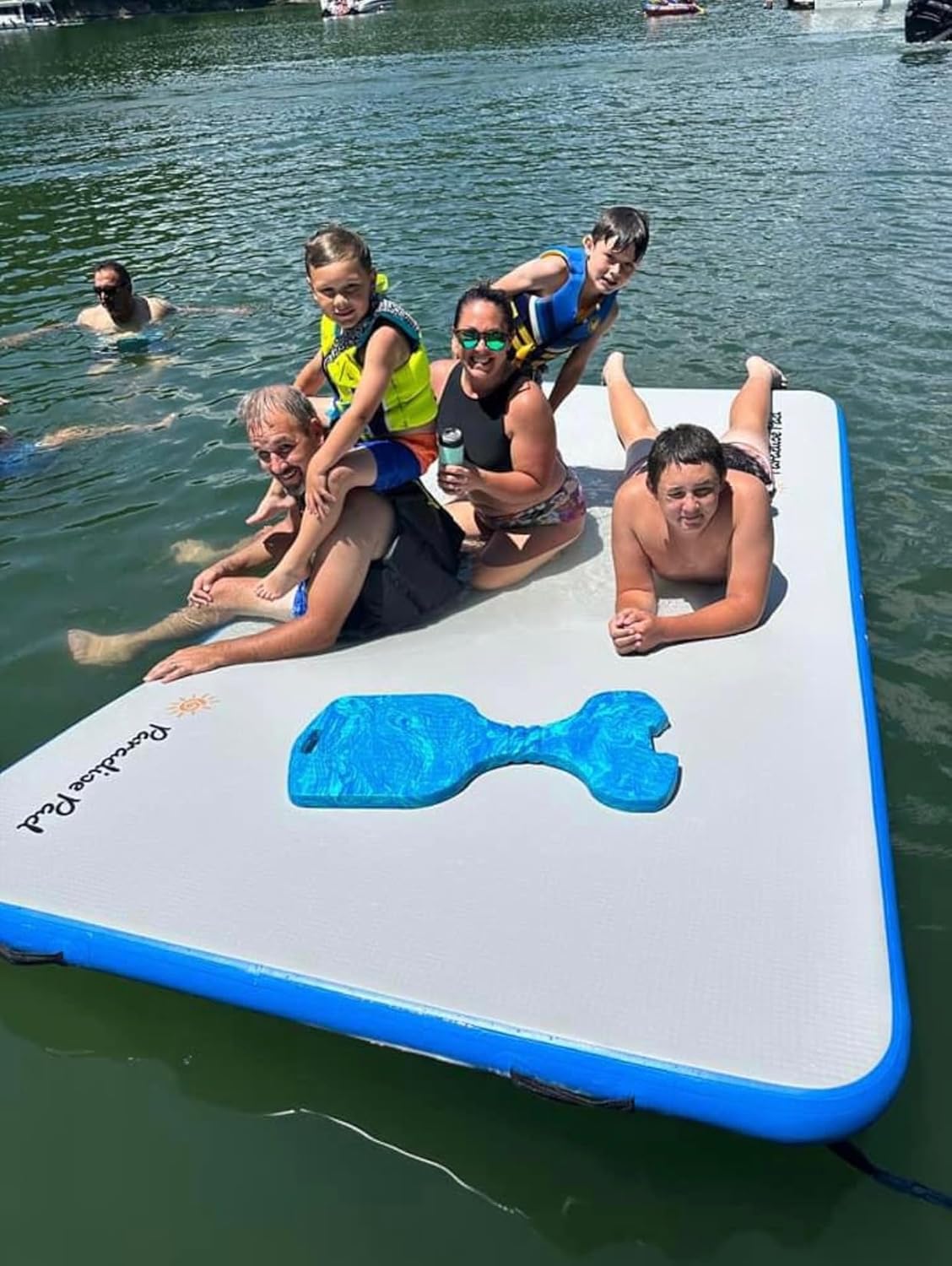 Inflatable Floating Mat for Lakes and Pools - Inflatable Lake Pad, Inflatable Platform, Family-Sized Portable Swim Dock for Lakes Ocean Boating Sunbathing Floating Docks for Lakes & Boats