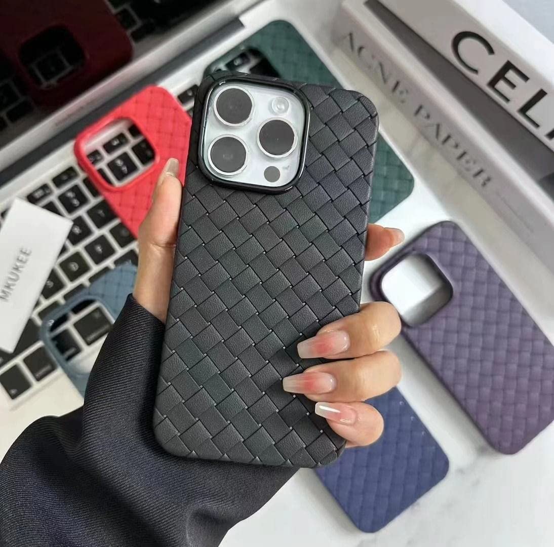 ELEF Luxury Weave Breathable Matte Silicone Grid Back Case iPhone 14-Black