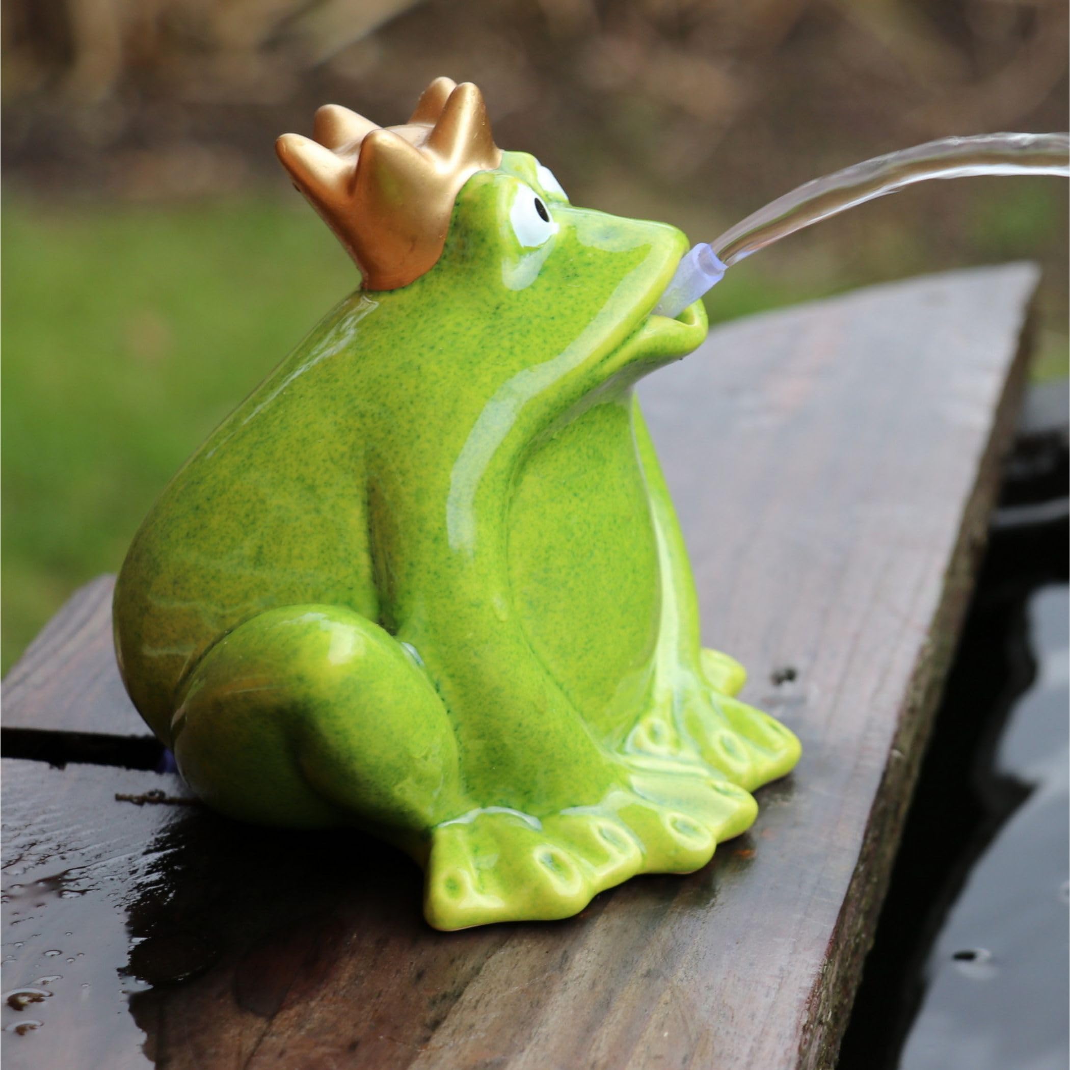 Storm's Gartenzaubereien Wasserspeier Solar mit Pumpe Frosch 12cm Keramik für Miniteich - Balkon und Terrasse
