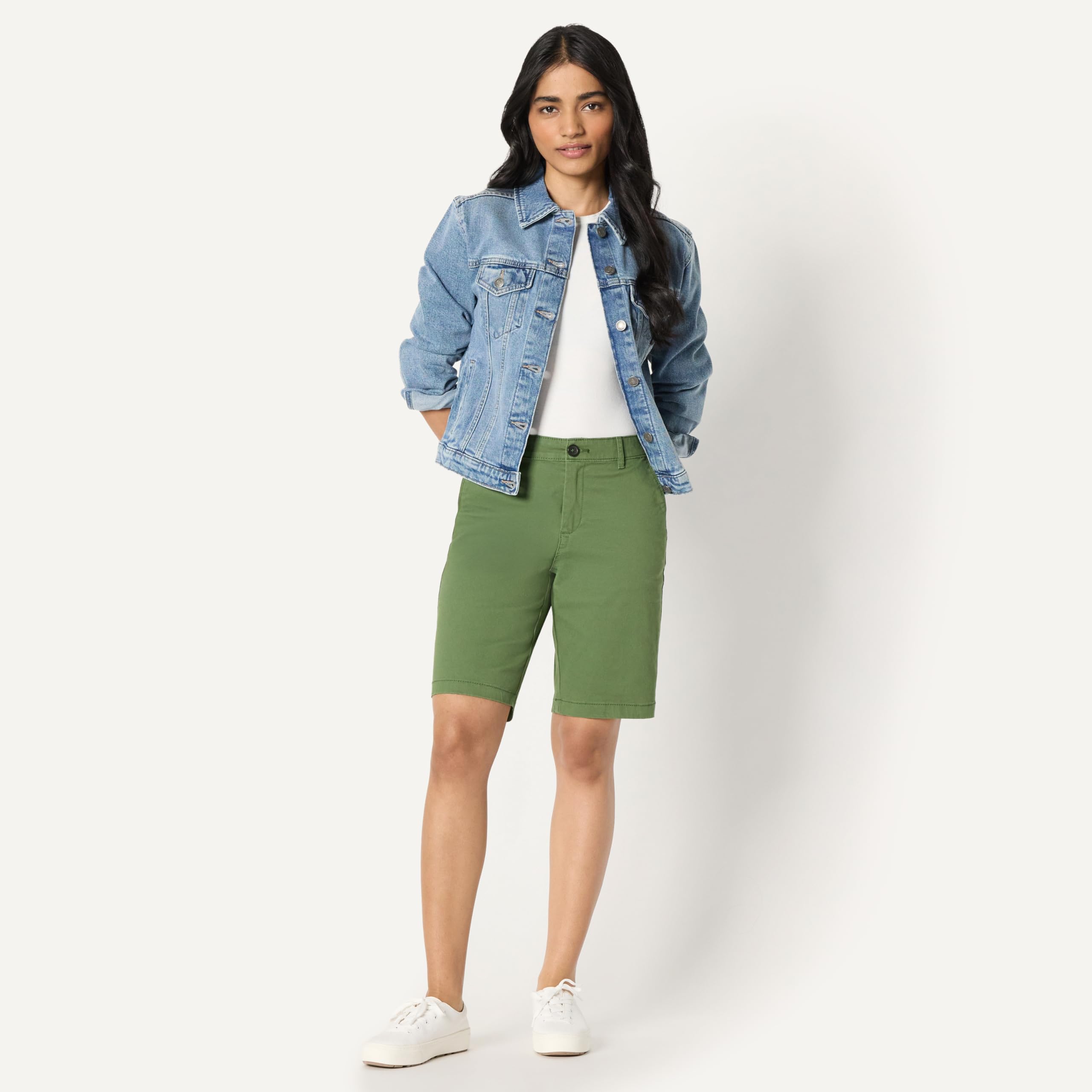 Amazon Essentials Bermuda Chino à Taille Mi-haute, Entrejambe de 25,0cm, Coupe Ajustée Femme