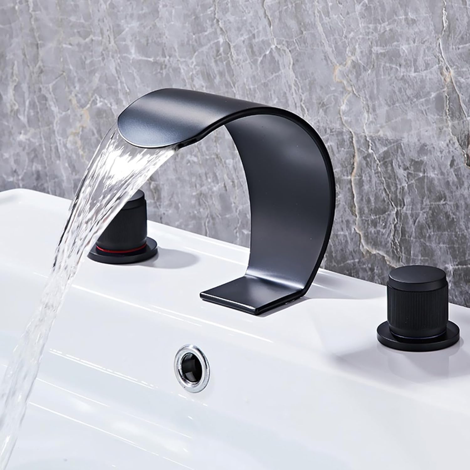 Mélangeur cascade salle de bain 3 trous pour une routine matinale zen