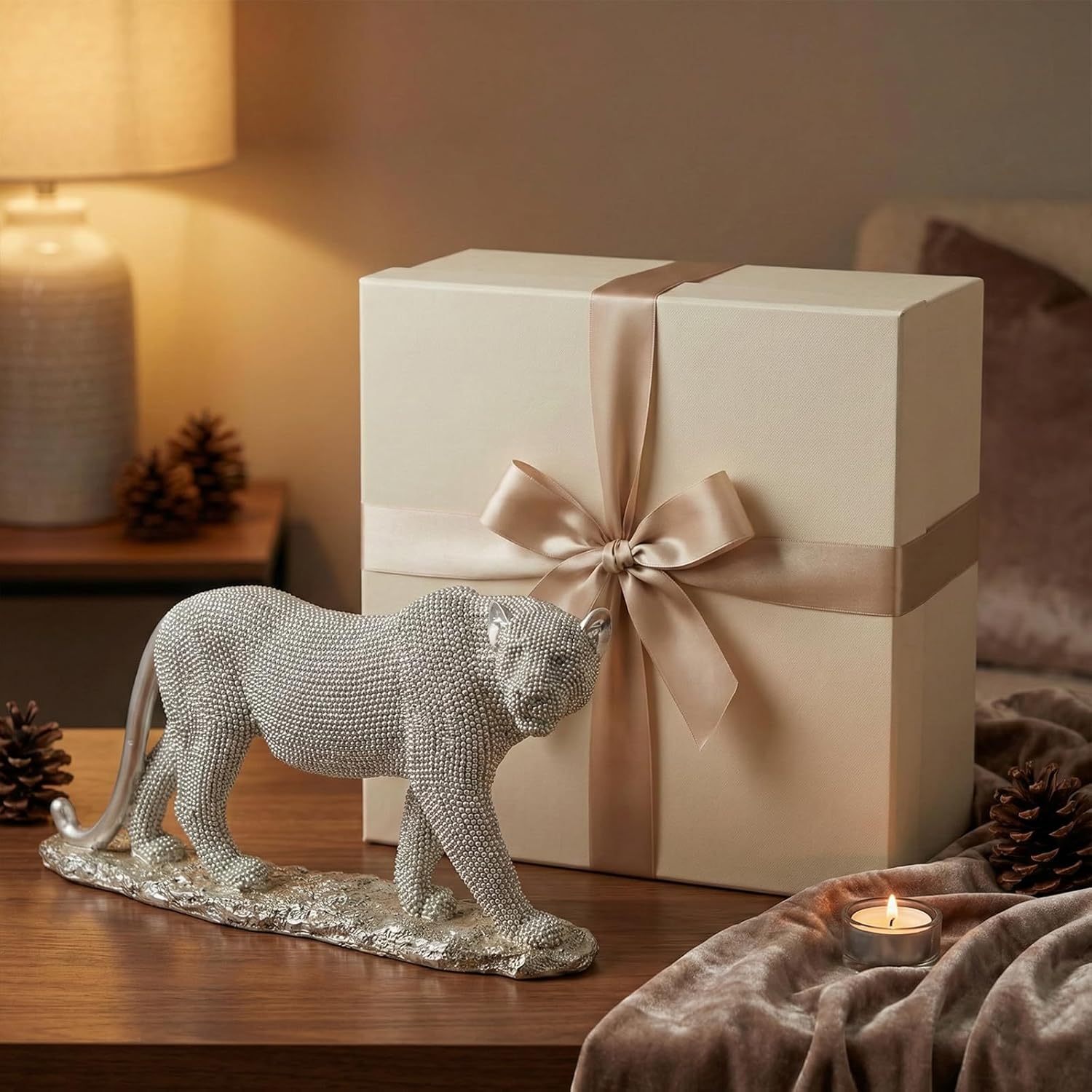 Silver Leopard Statue, 14.17" Beaded-Look Cheetah Sculpture with Non-Slip Pads, Hand-Textured Dot Beads & Spray Painted Finish, Shelf Mantel Console Decor（Silver）