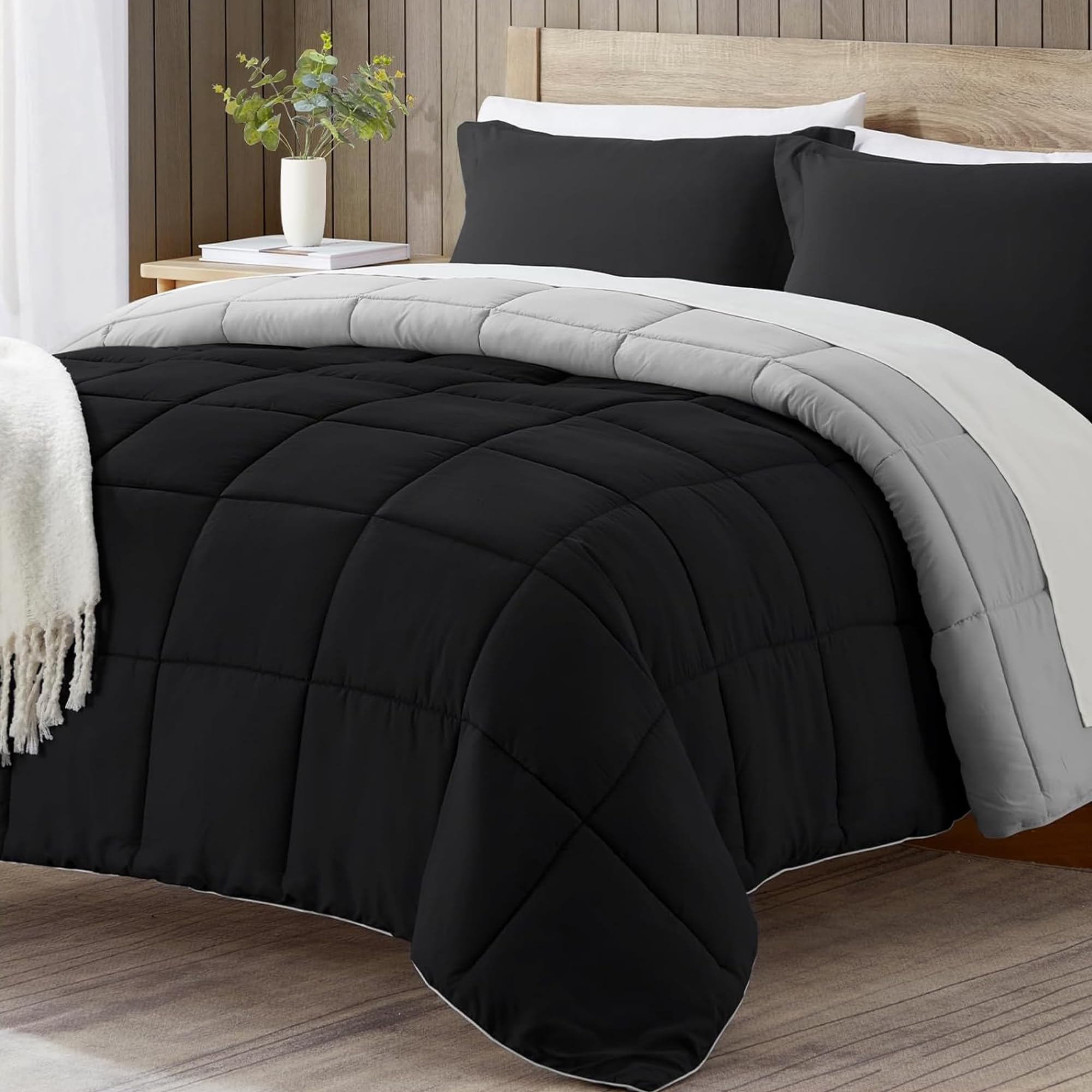 3 Piece Bed Comforter Set | Cozy Down Alternative Filled Comforter & 2 Pillow Shams, Fluffy Duvet Set for All Seasons Cooling & Soft Duvet Comforter Twin Size (Black/Grey, 135 x 200cm) Black/Grey 135 x 200cm