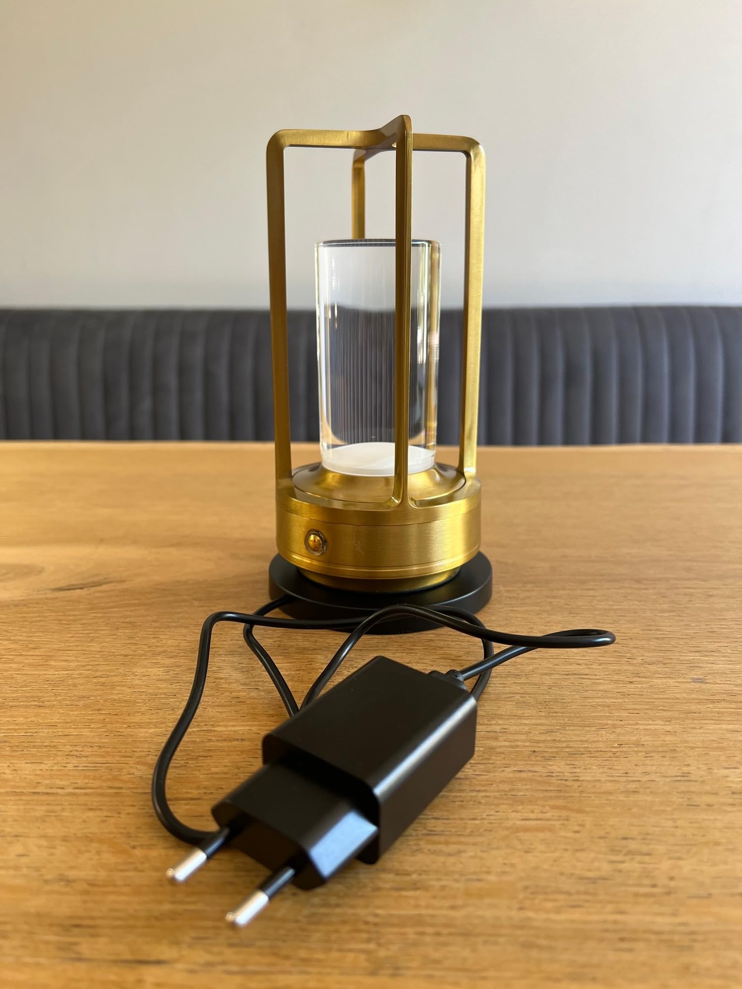 Lanta Kabellose LED Tischlampe Gold, dimmbar, 3 Lichtfarben, USB-C, IP54, Akku, für Gastronomie, Hotel & Terrasse, 1 Stück