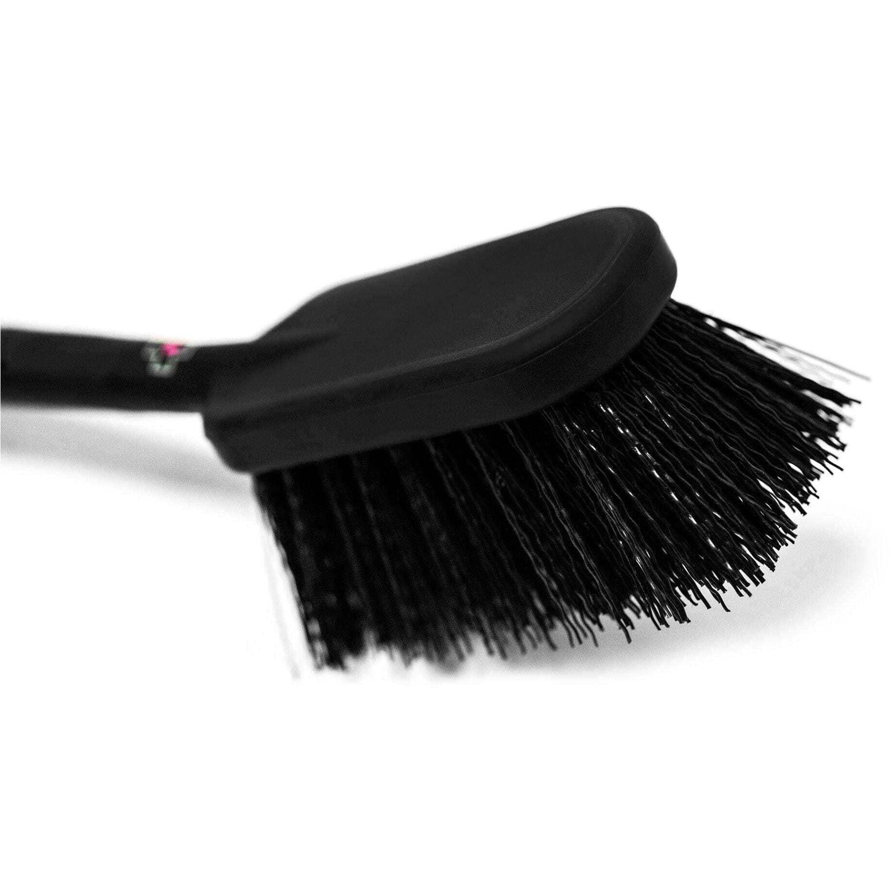 Muc-Off Tyre & Cassette Brush - Spazzola Pulizia Bici con Manico Gommato - Spazzola Setole Morbide e Durevoli in Nylon - Perfetta per Pulire Pneumatici e Trasmissione