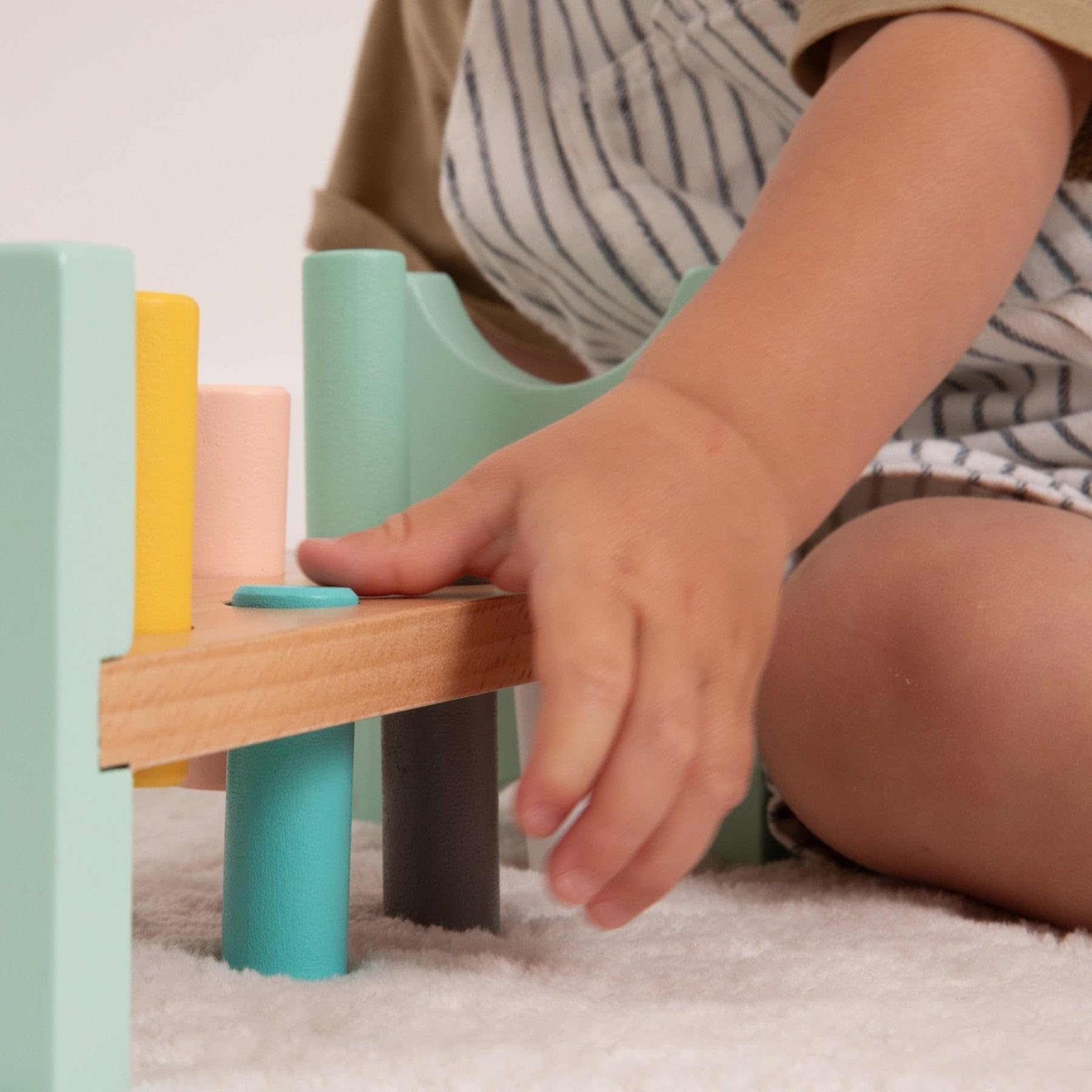 Owl & Fox Holz-Hammerbank – Schlagbank mit Hammer & Stiften – Montessori-Spielzeug zur frühkindlichen Entwicklung – Für Jungen & Mädchen ab 12 Monaten