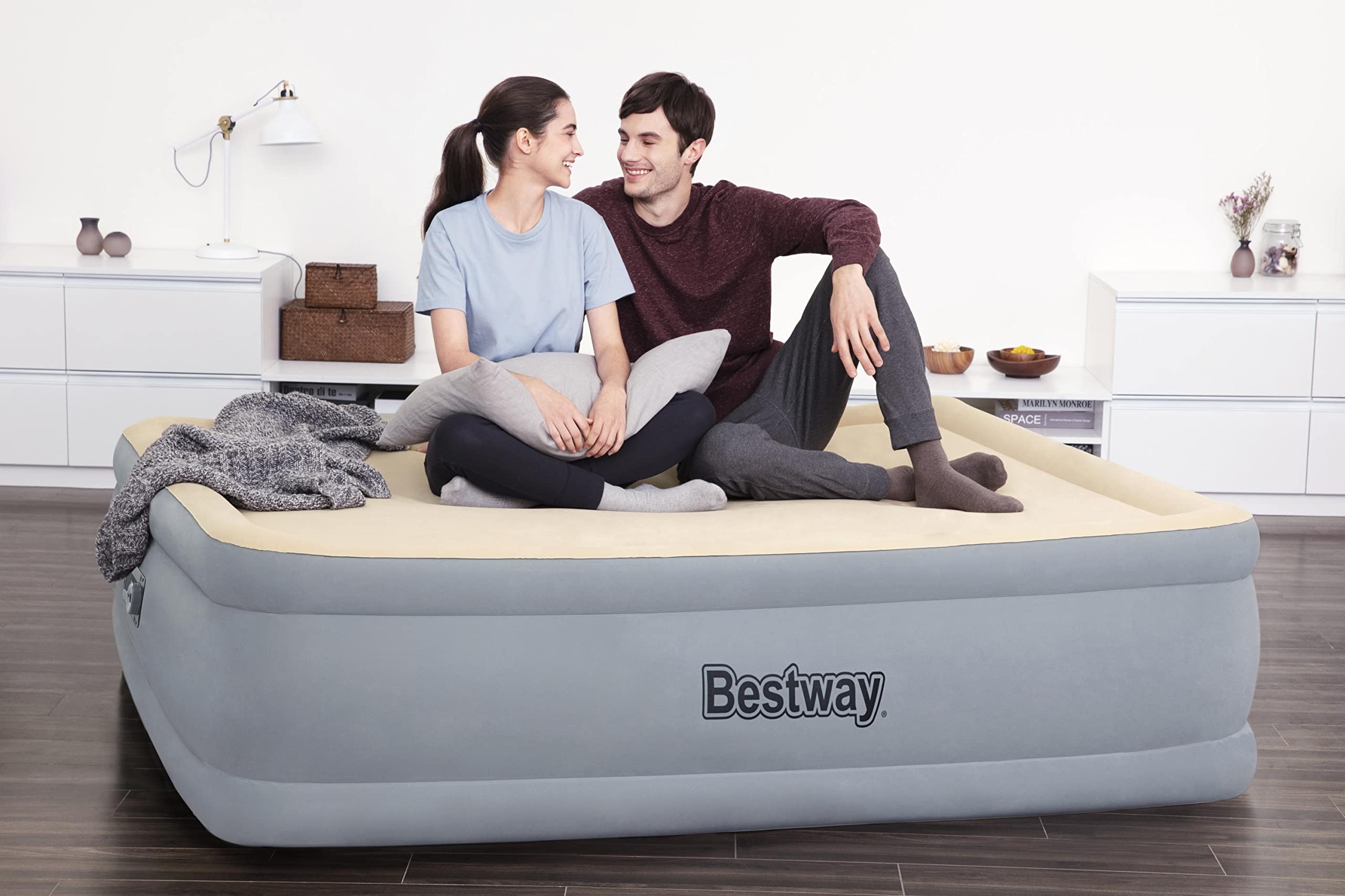 Bestway 67486-3 Materasso gonfiabile matrimoniale Foam Top da 2.03 m x 1.52 m x 46 cm con pompa integrata