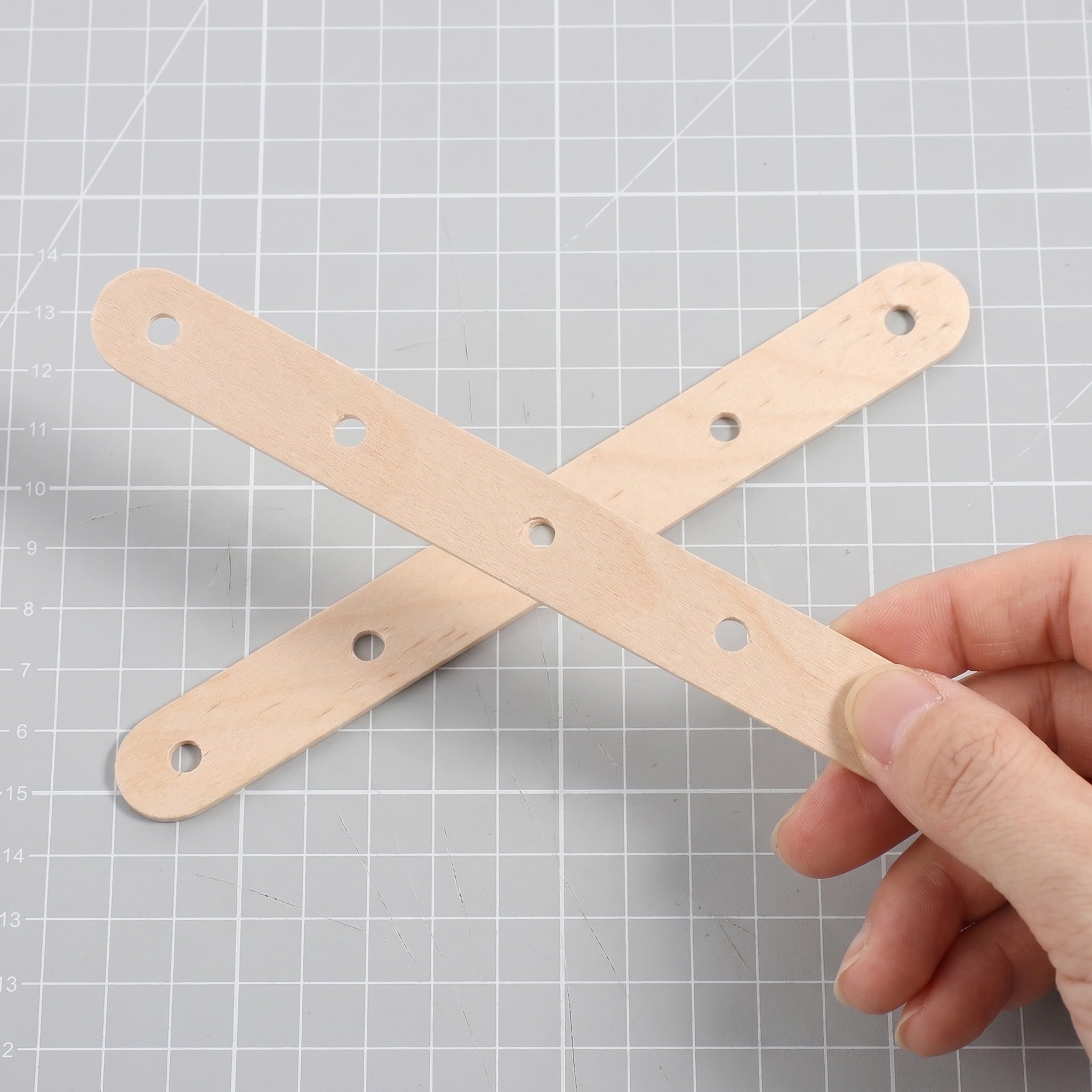 ibasenice 500 Unidades Materiales de Madera para Manualidades DIY con Palitos Perforados Resistentes al Desgaste y Superficie Lisa, Ideales para Construcción de Figuras Educativas