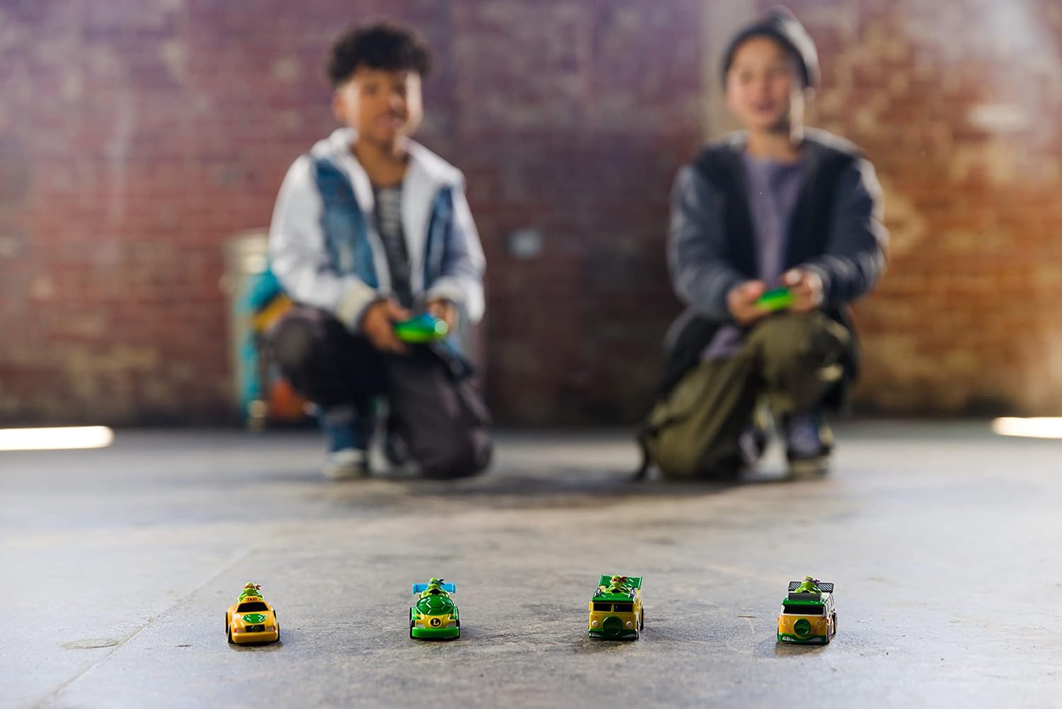 Teenage Mutant Ninja Turtles Toy, Leonardo Micro Shell Racer RC Vehicle, 2.4 GHz Turtle Half Shell Controller, TMNT Racing Toy for Kids, Classic Edition for Kids, Ages 5+