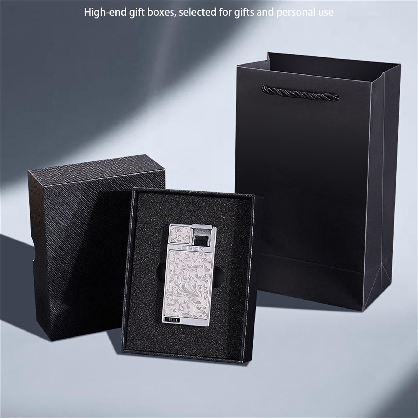 Encendedor plano resistente al viento, tamaño de llama ajustable, tanque de combustible visible, ideal para cigarrillos, fogatas, velas y hogueras