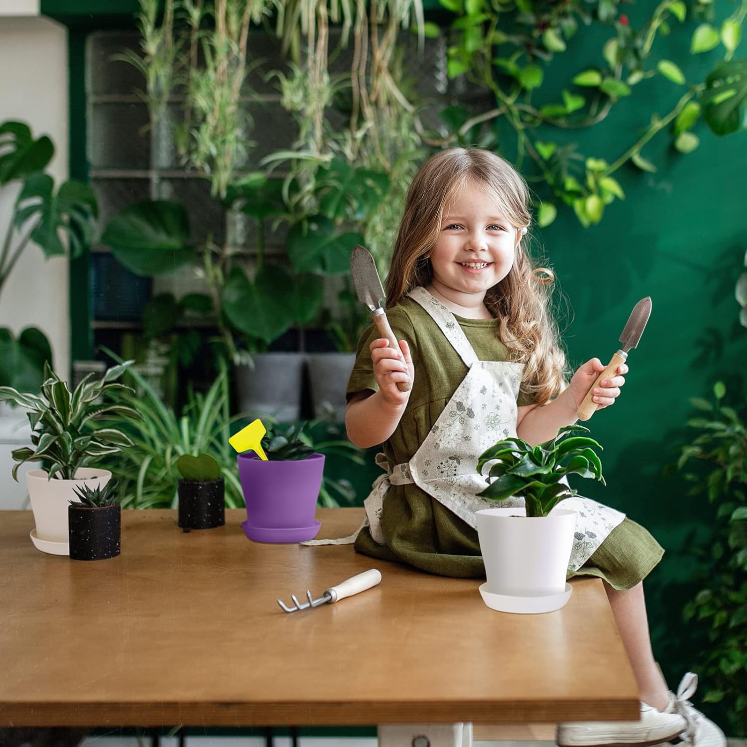 ADXCO 16 Pack 5.5 Inch Plastic Planters Assorted Flower Plant Pots Seedling Nursery Pots with Tray, Outdoor Indoor Plants for Seedling, Transplanting, Cutting, 8 Colors