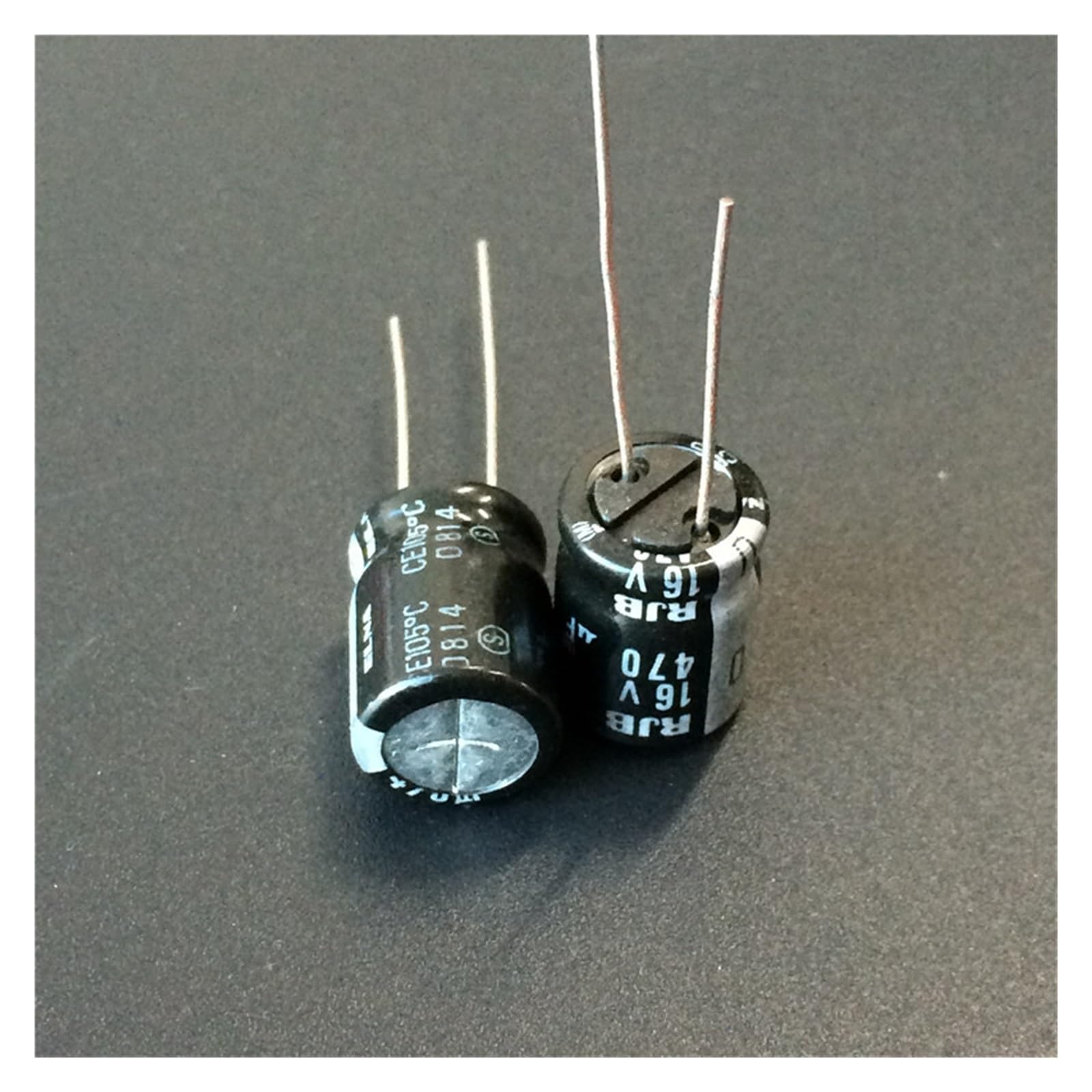 Condensateur audio de précision 470uF 16V série 10x12.5mm à faible ESR pour audiophiles