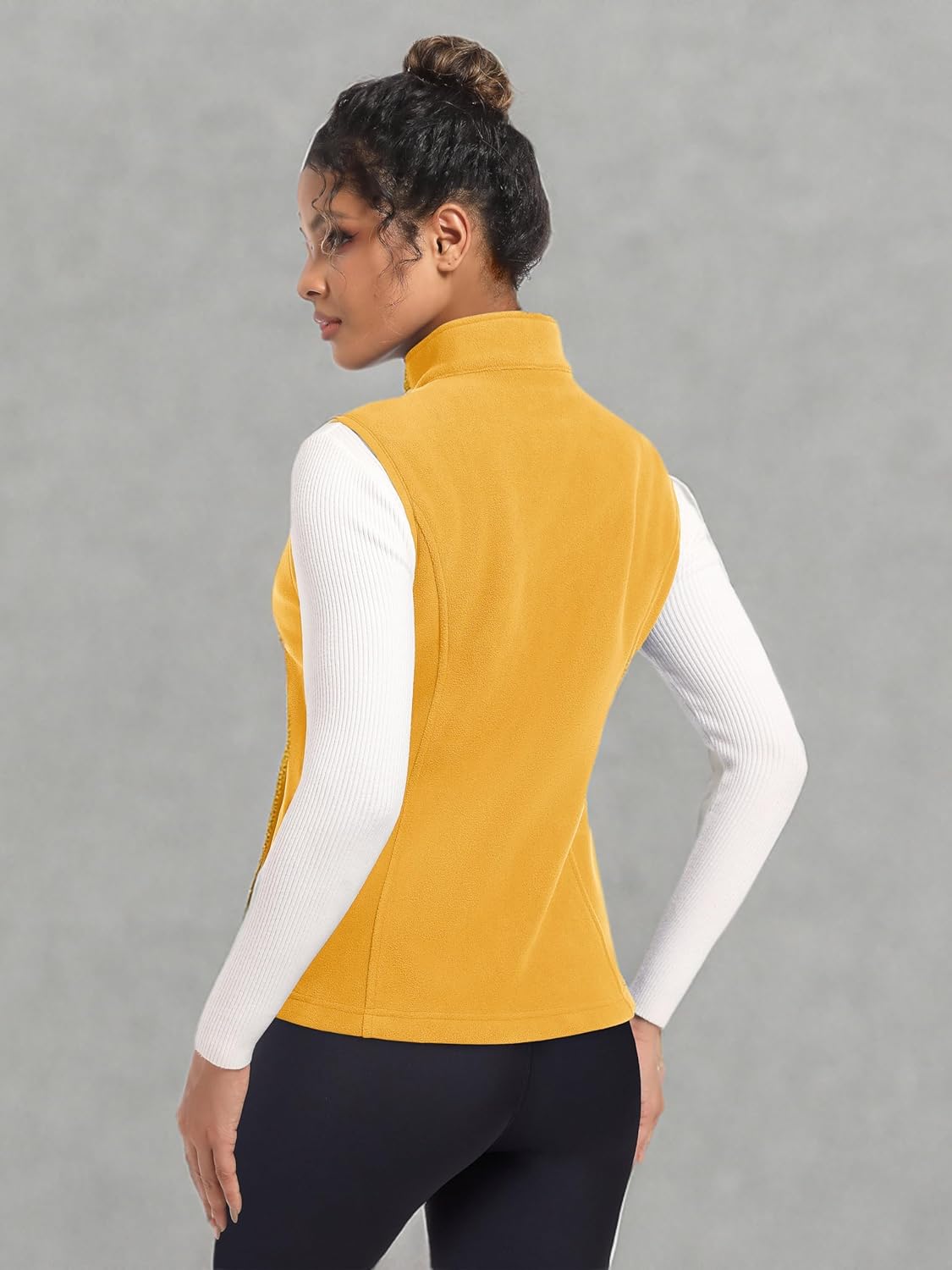 MAGCOMSEN Women's Fleece Vest Outerwear Sleeveless Lightweight Zip Jackets Warm Soft Vests with Zipper Pockets - Image 8