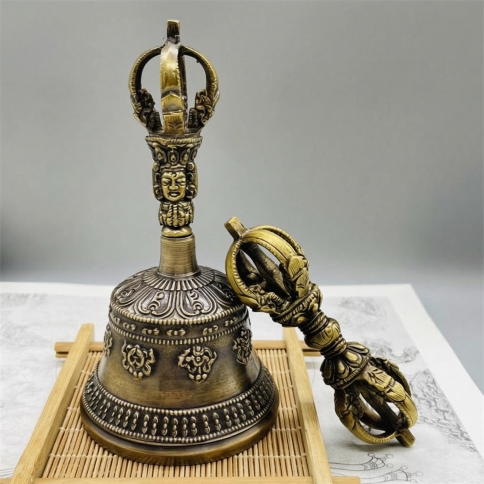 Campana in Rame Campanella Rituale Campanello Meditazione Campana Cerimoniale con Artigianalità Tradizionale E Linee Montane con Mazzuolo per Meditazione Guidata Suono Casa, Medio